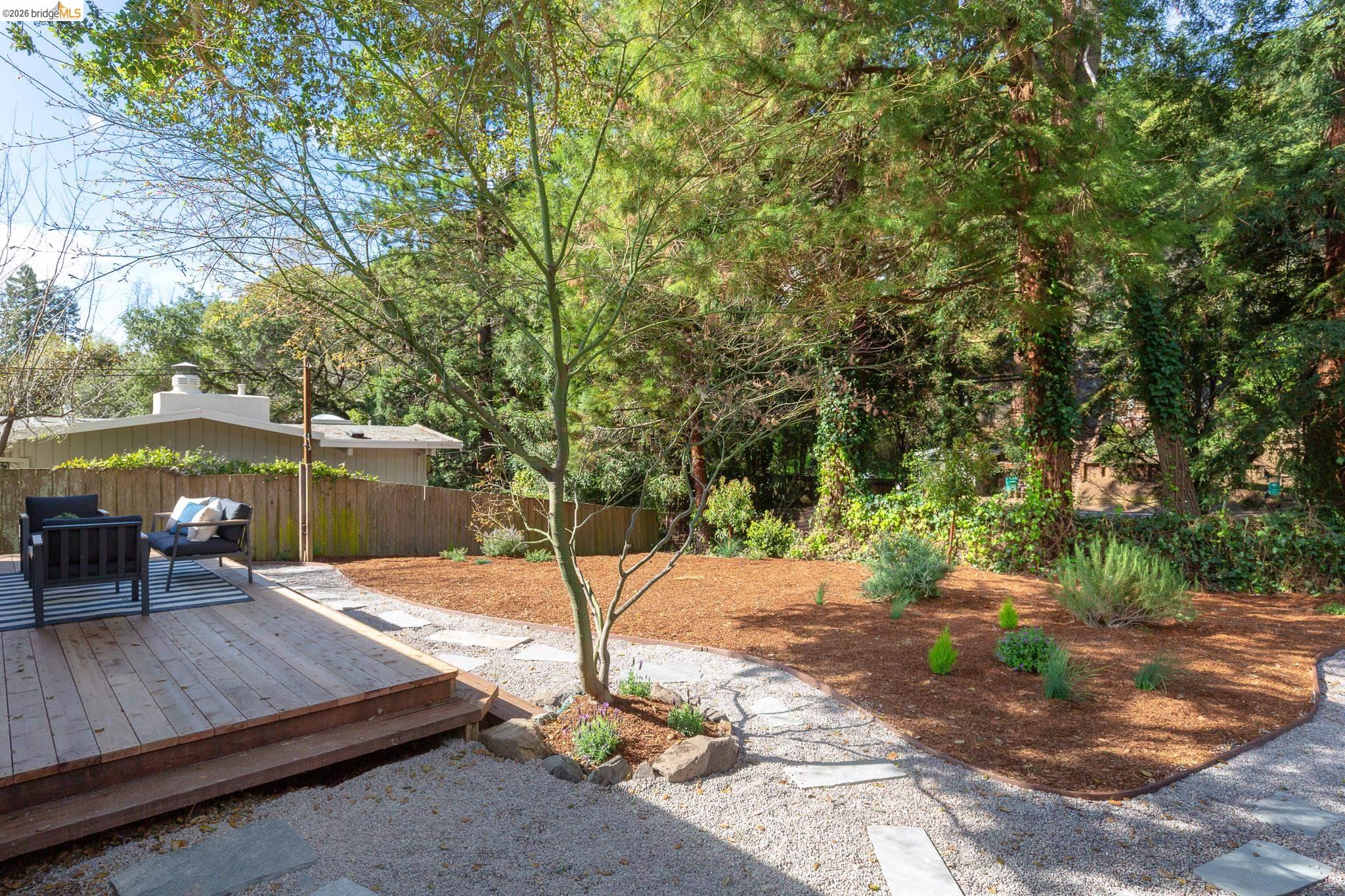 Detail Gallery Image 53 of 59 For 5914 Thornhill Drive, Oakland,  CA 94611 - 3 Beds | 2 Baths