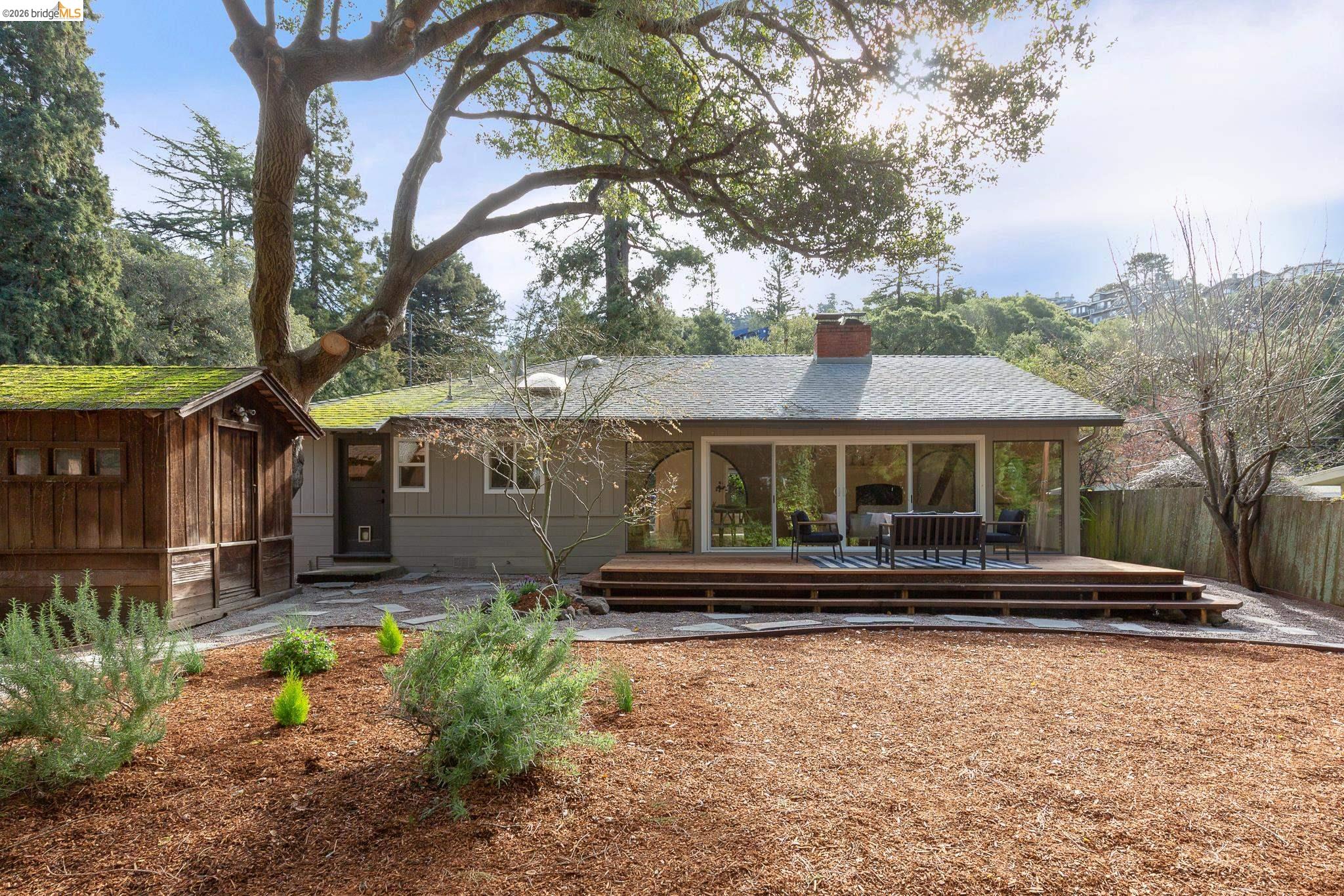 Detail Gallery Image 55 of 59 For 5914 Thornhill Drive, Oakland,  CA 94611 - 3 Beds | 2 Baths