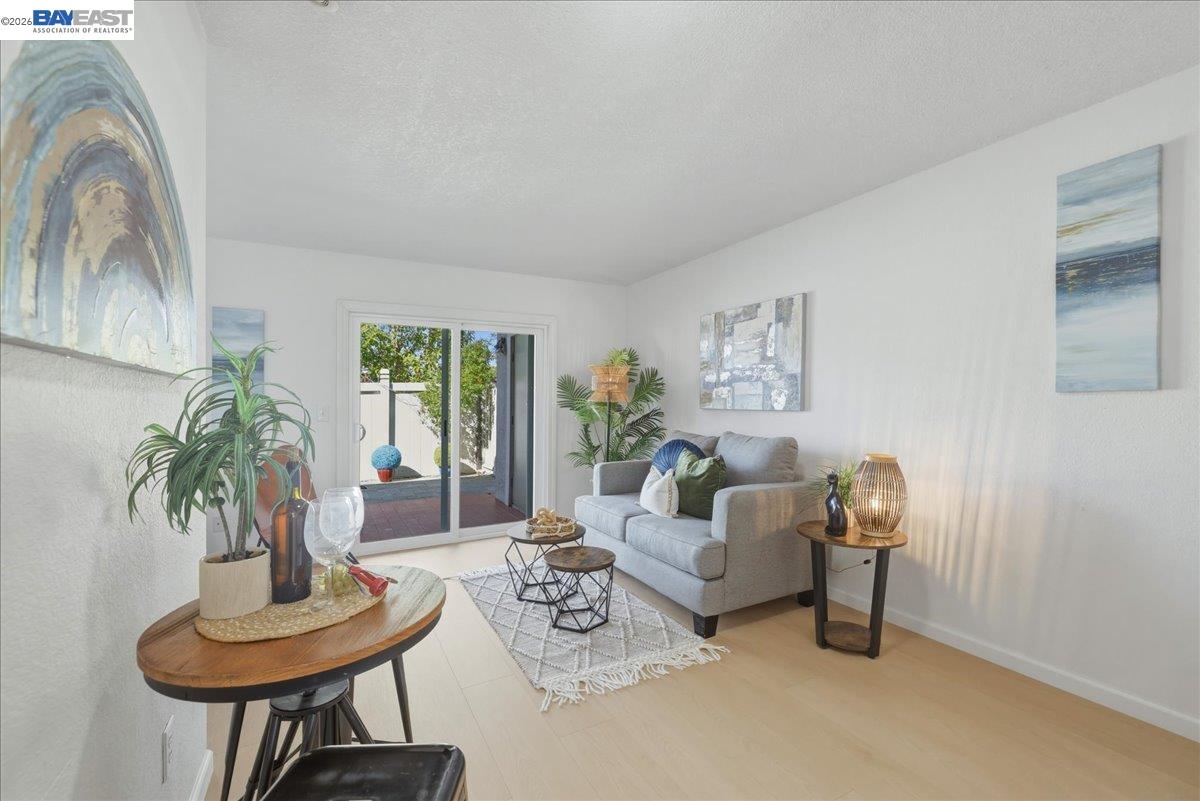 Photo #5: 41125106 Listing: Photo #5