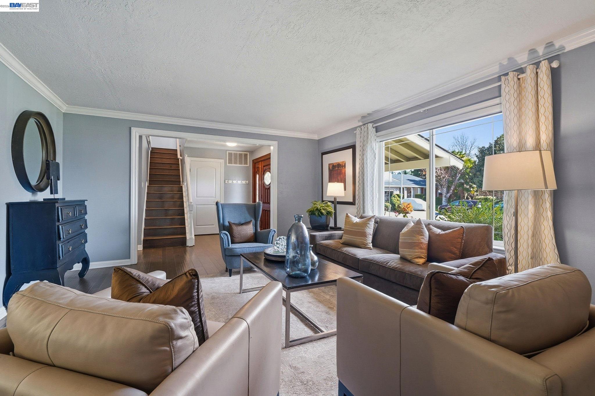 Detail Gallery Image 9 of 51 For 4823 Pipit Court, Pleasanton,  CA 94566 - 5 Beds | 2/1 Baths