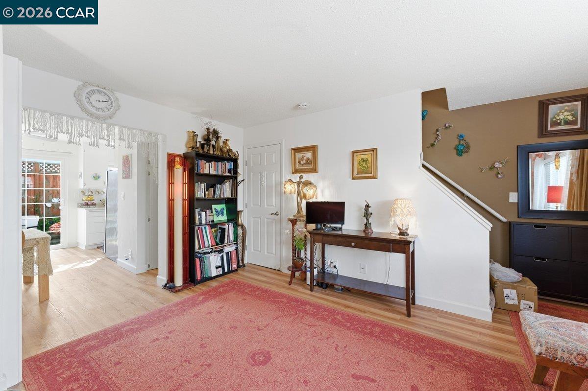 Photo #2: 41125110 Listing: Photo #2