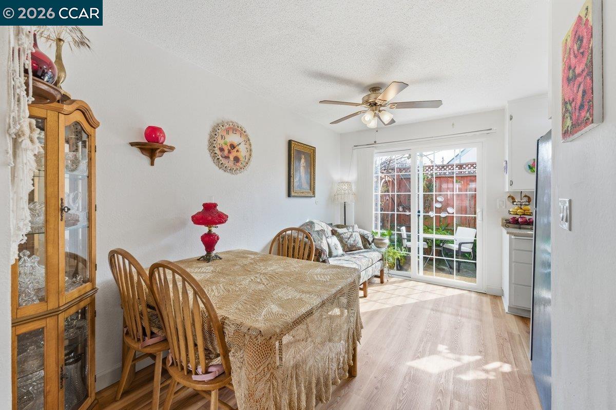 Photo #4: 41125110 Listing: Photo #4