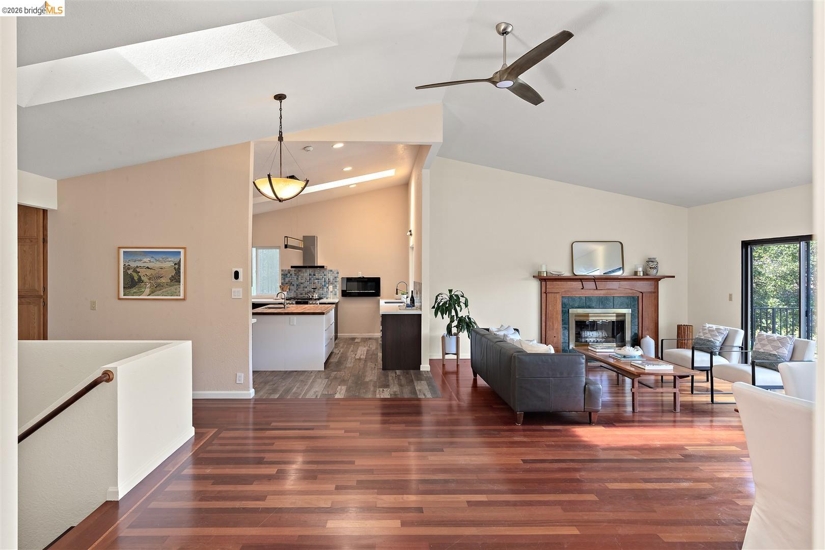 Detail Gallery Image 17 of 60 For 6065 Dimm Way, Richmond,  CA 94805 - 5 Beds | 4/1 Baths