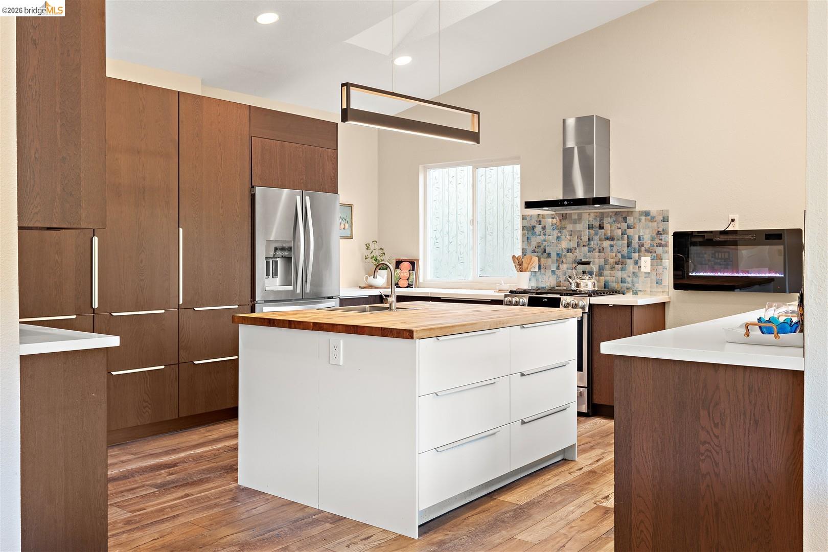 Detail Gallery Image 19 of 60 For 6065 Dimm Way, Richmond,  CA 94805 - 5 Beds | 4/1 Baths