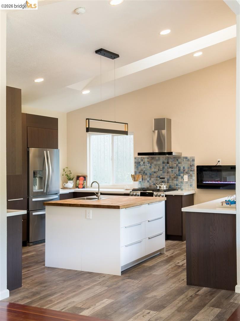 Detail Gallery Image 22 of 60 For 6065 Dimm Way, Richmond,  CA 94805 - 5 Beds | 4/1 Baths