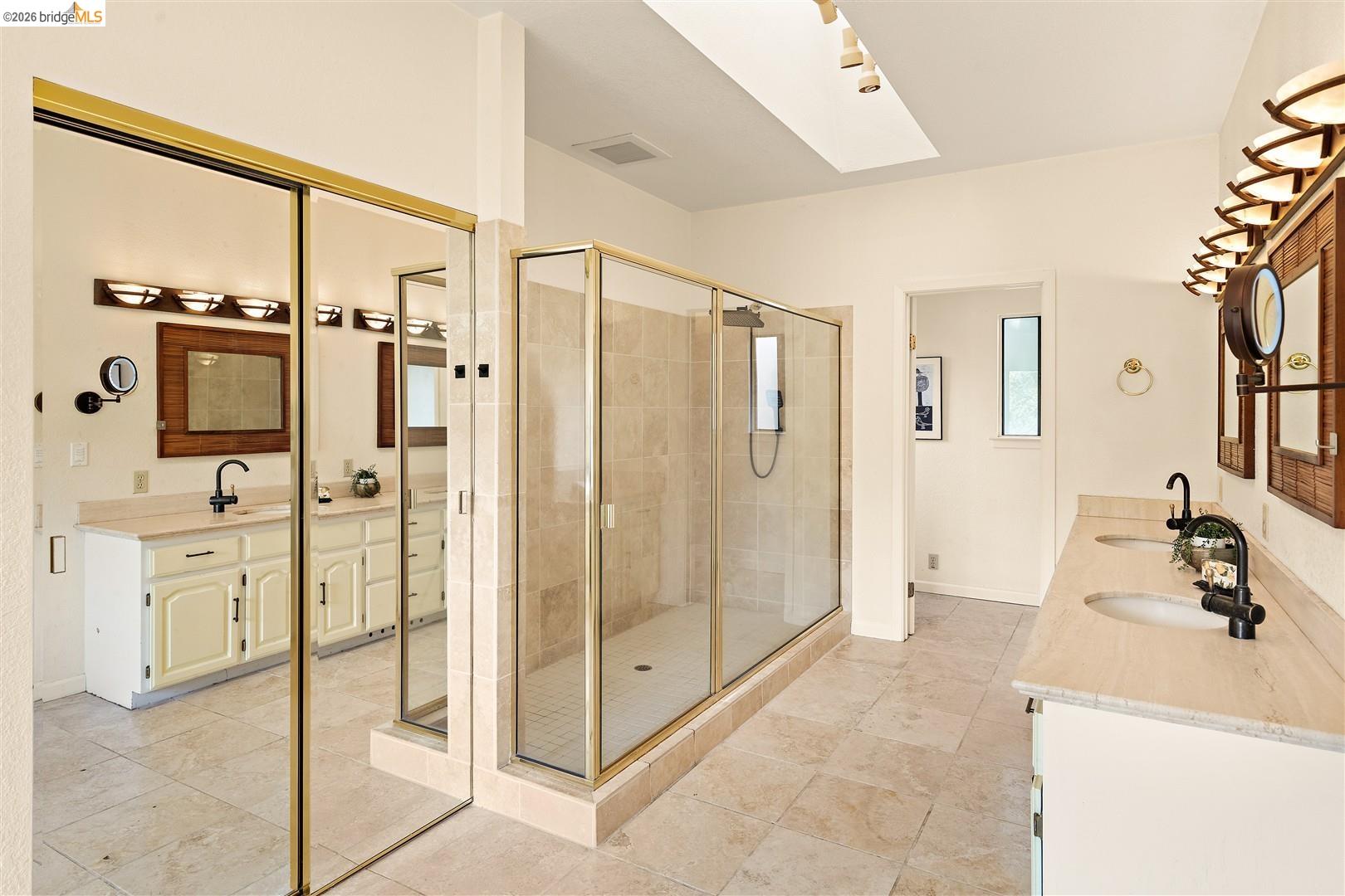 Detail Gallery Image 30 of 60 For 6065 Dimm Way, Richmond,  CA 94805 - 5 Beds | 4/1 Baths