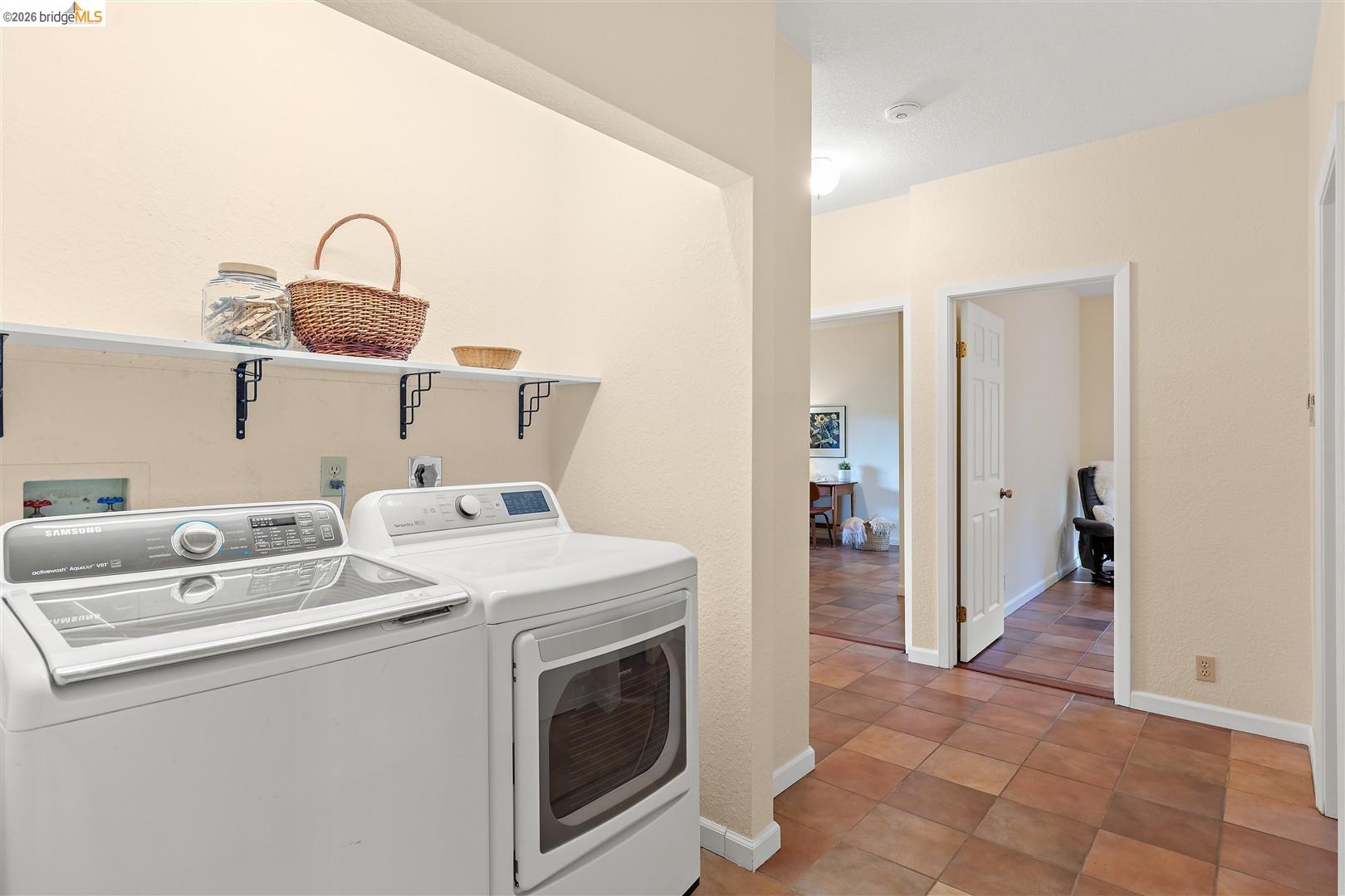 Detail Gallery Image 44 of 60 For 6065 Dimm Way, Richmond,  CA 94805 - 5 Beds | 4/1 Baths