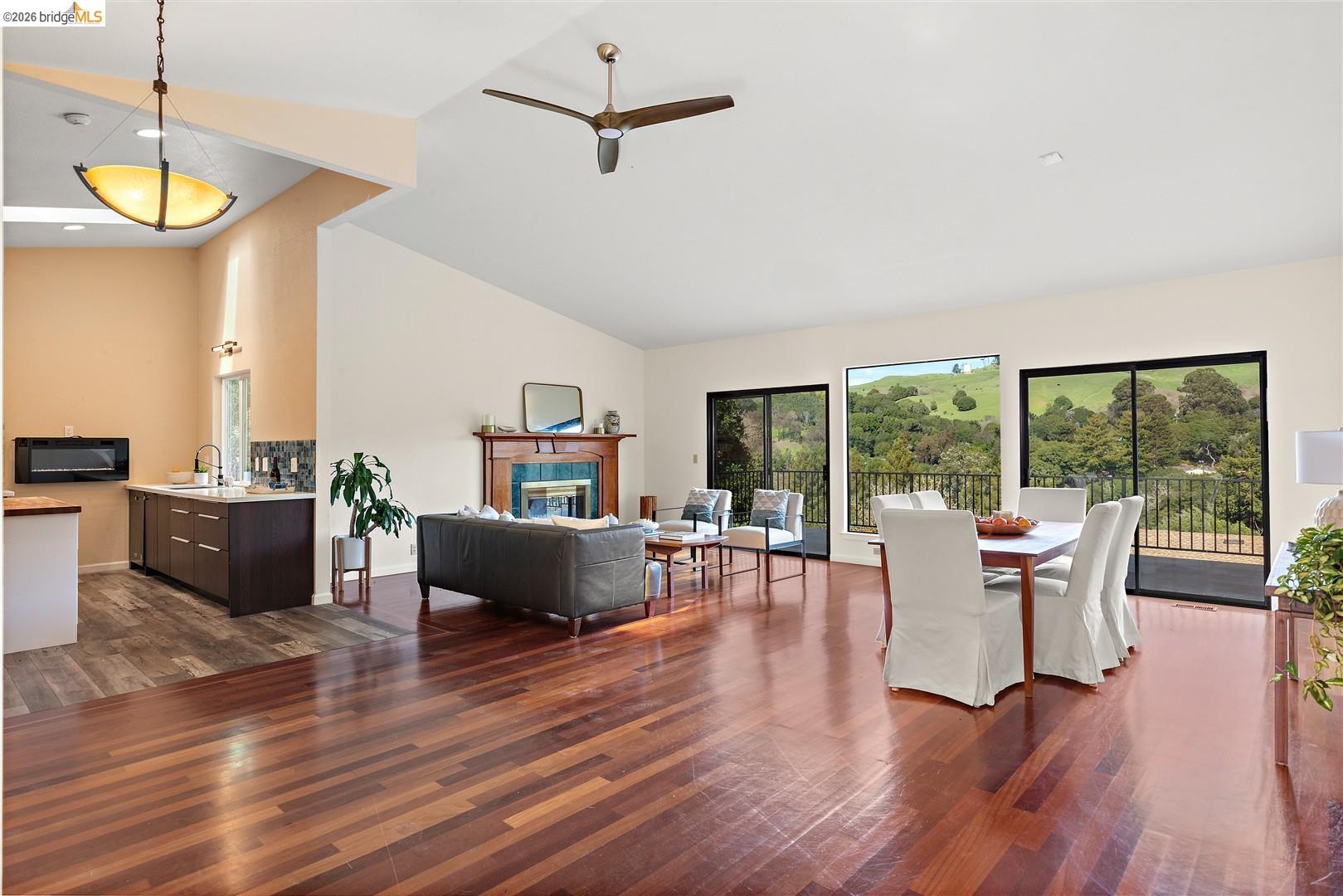 Detail Gallery Image 7 of 60 For 6065 Dimm Way, Richmond,  CA 94805 - 5 Beds | 4/1 Baths