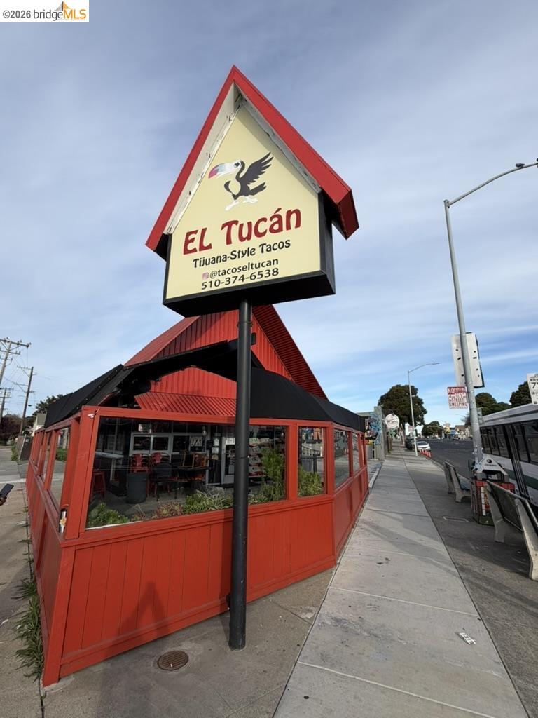 Detail Gallery Image 40 of 43 For 658 32nd St, Richmond,  CA 94804 - 2 Beds | 1 Baths