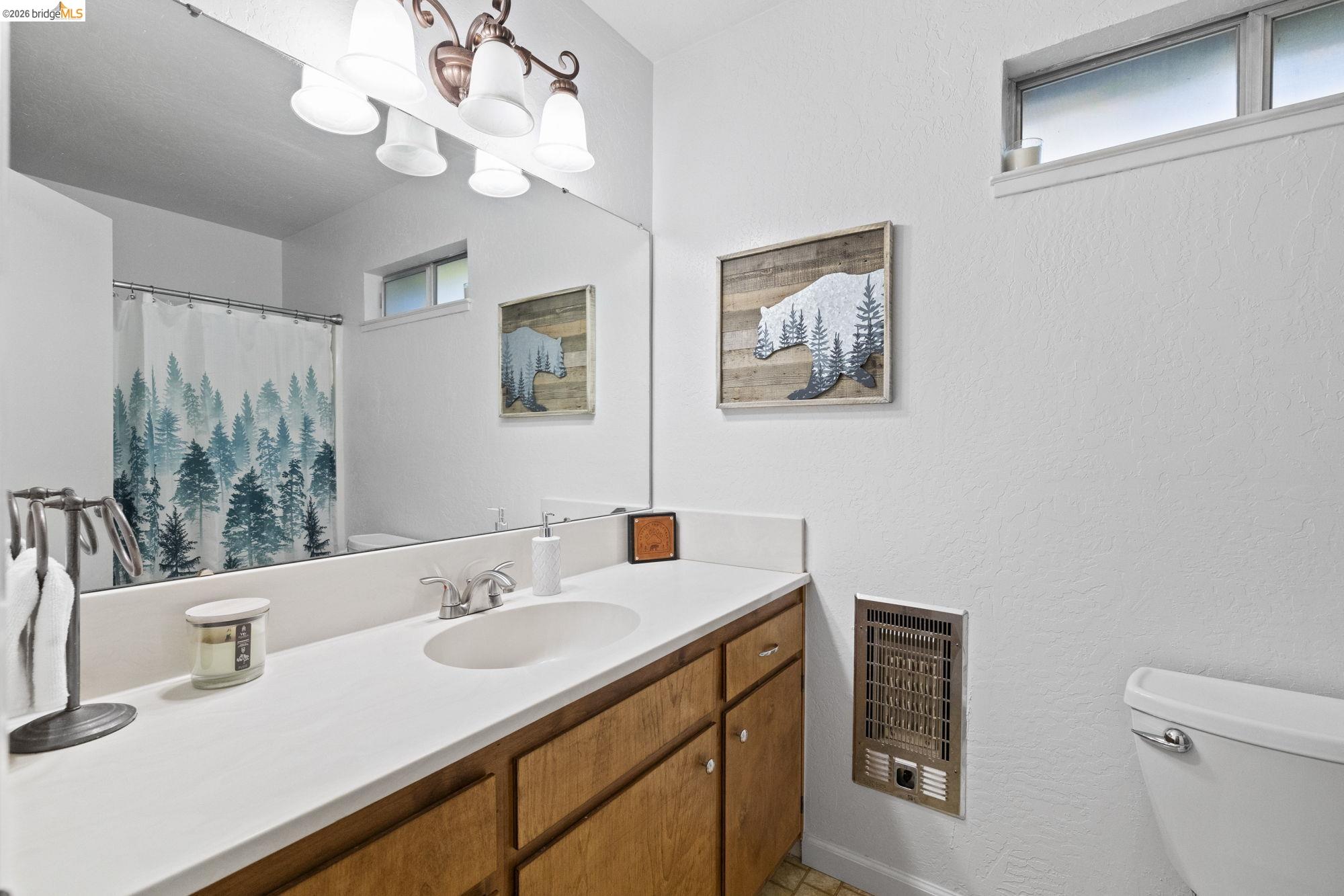 Detail Gallery Image 13 of 21 For 24021 Wakalu, Mi Wuk Village,  CA 95346 - 2 Beds | 2 Baths