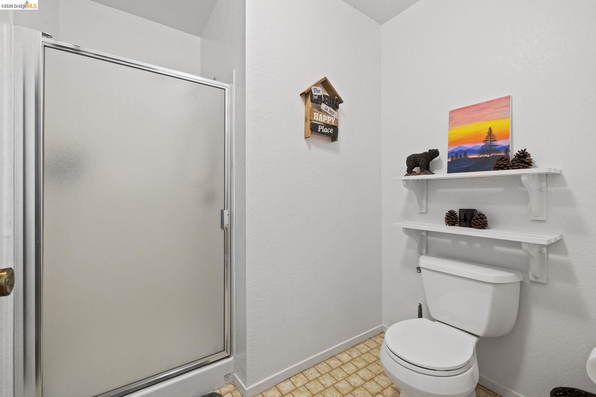 Detail Gallery Image 18 of 21 For 24021 Wakalu, Mi Wuk Village,  CA 95346 - 2 Beds | 2 Baths