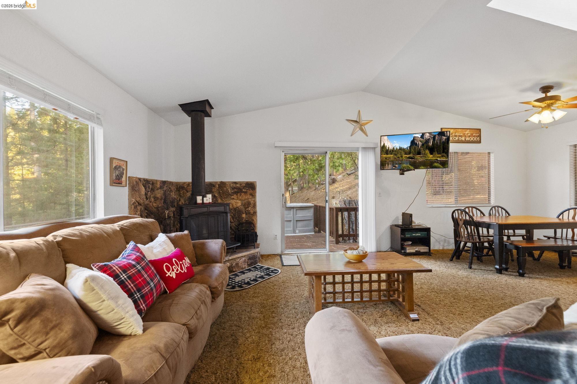 Detail Gallery Image 3 of 21 For 24021 Wakalu, Mi Wuk Village,  CA 95346 - 2 Beds | 2 Baths