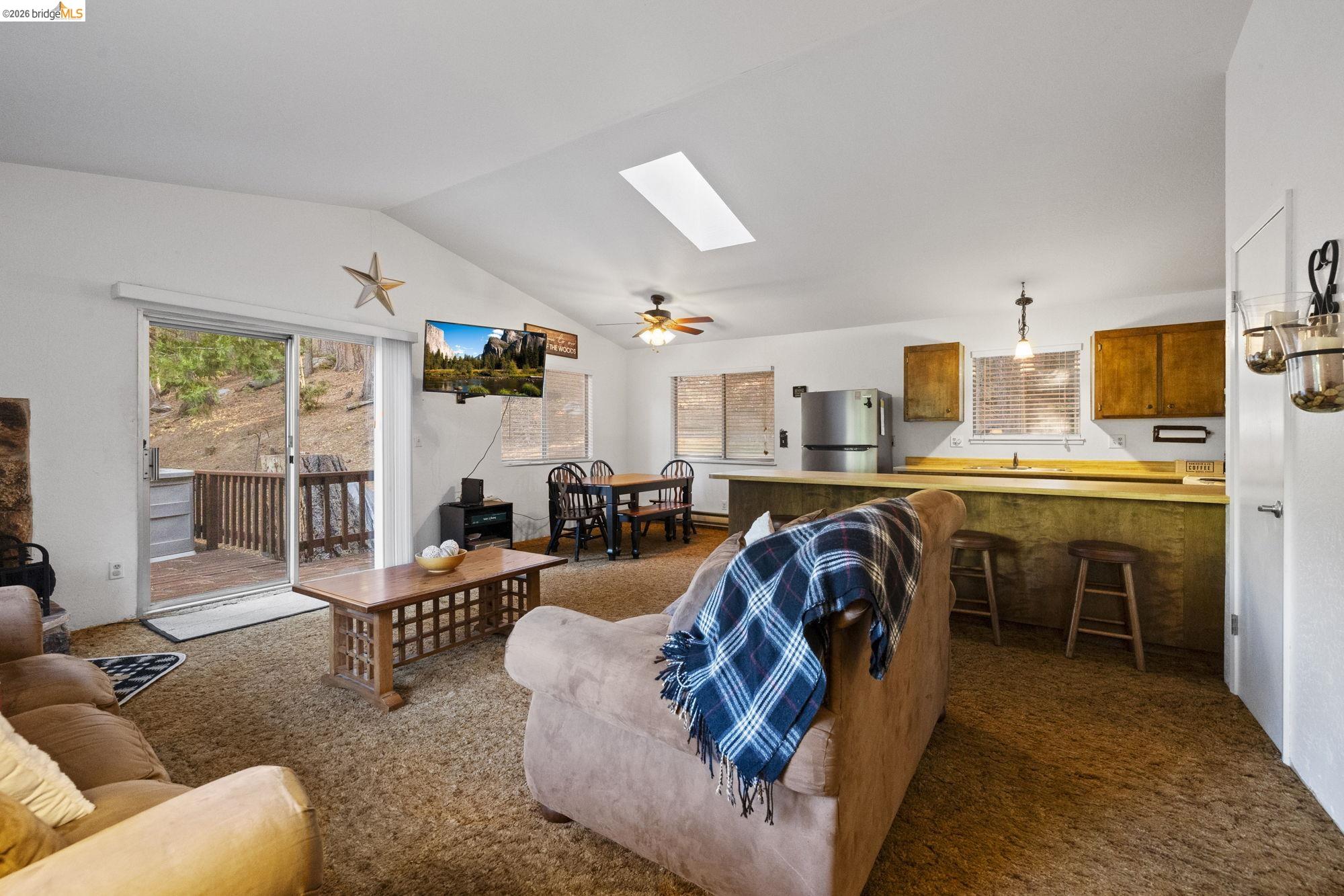 Detail Gallery Image 4 of 21 For 24021 Wakalu, Mi Wuk Village,  CA 95346 - 2 Beds | 2 Baths