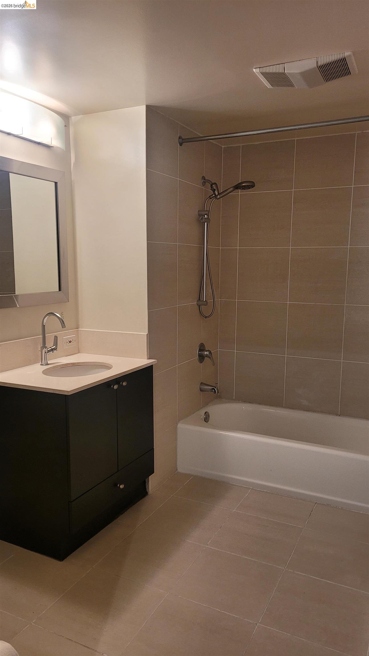 Detail Gallery Image 15 of 35 For 311 Oak St #735,  Oakland,  CA 94607 - 1 Beds | 1 Baths