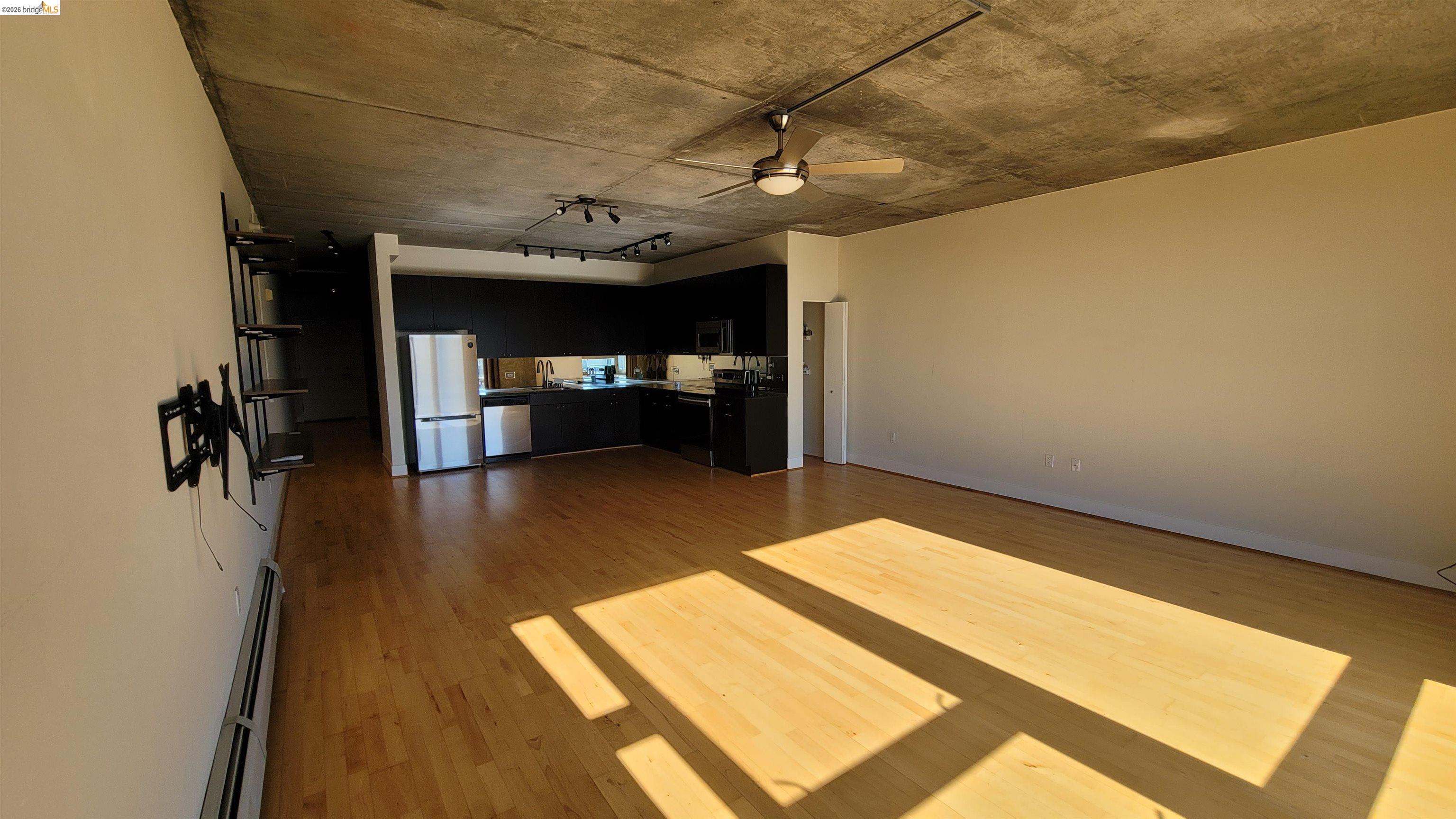 Detail Gallery Image 5 of 35 For 311 Oak St #735,  Oakland,  CA 94607 - 1 Beds | 1 Baths