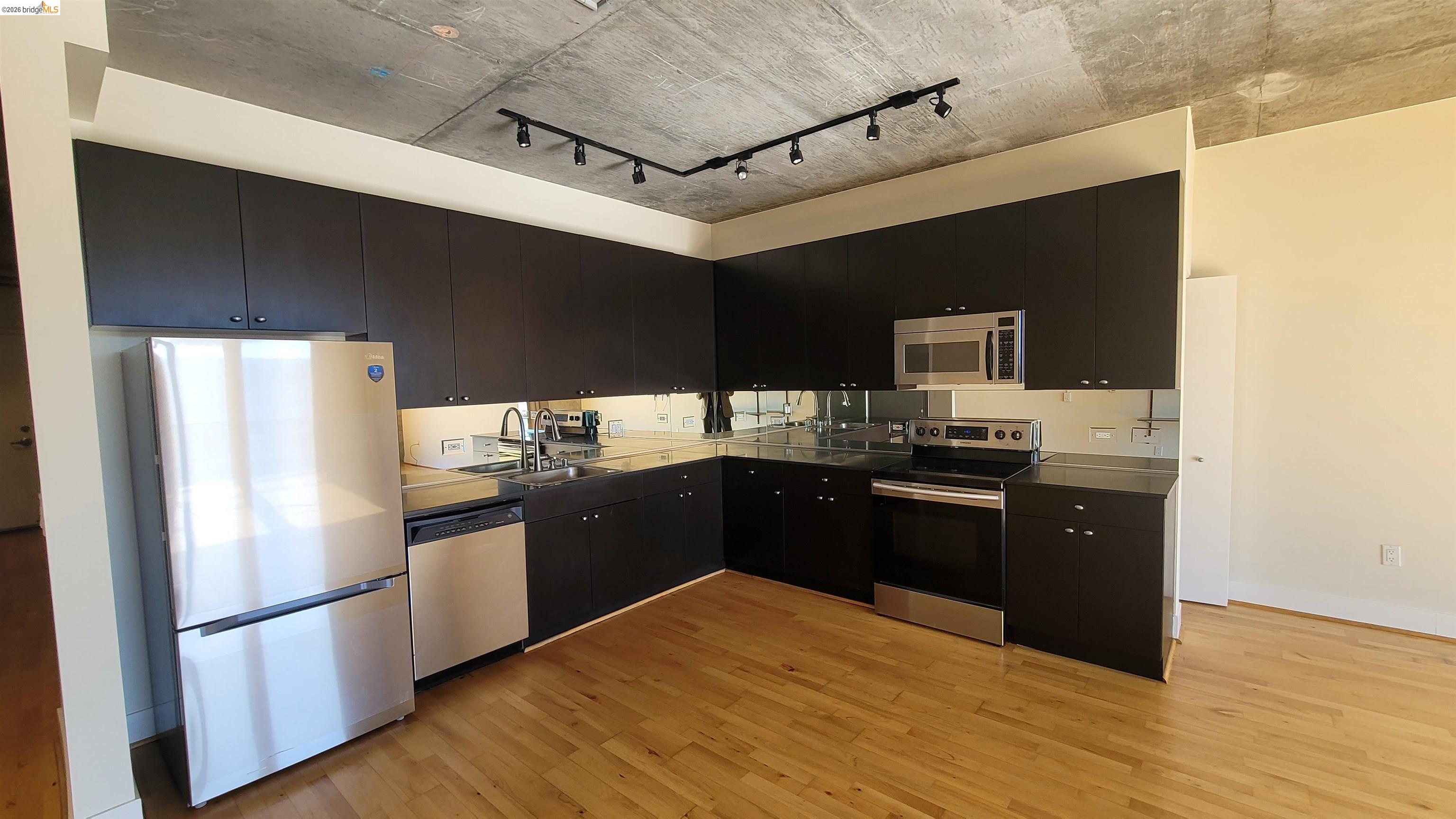 Detail Gallery Image 10 of 35 For 311 Oak St #735,  Oakland,  CA 94607 - 1 Beds | 1 Baths