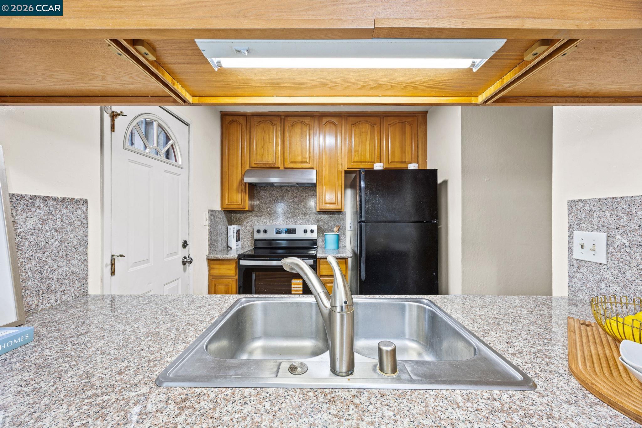 Detail Gallery Image 7 of 18 For 2069 Olivera Rd #E,  Concord,  CA 94520 - 2 Beds | 1/1 Baths