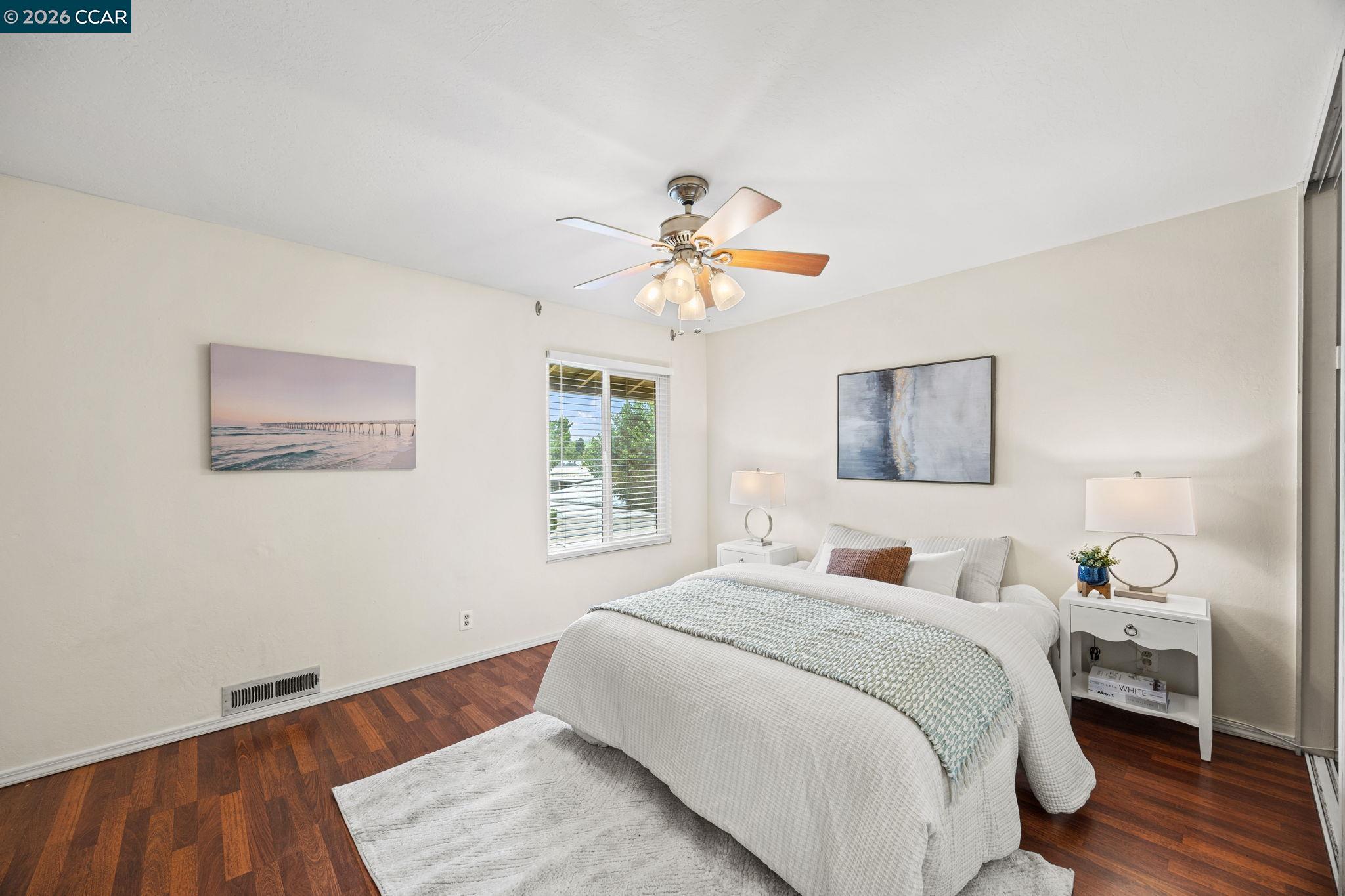 Detail Gallery Image 8 of 18 For 2069 Olivera Rd #E,  Concord,  CA 94520 - 2 Beds | 1/1 Baths