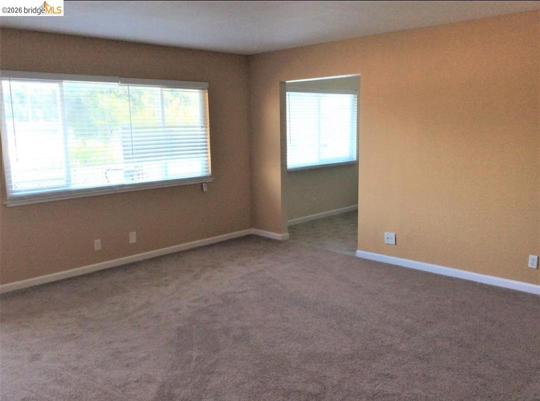 Detail Gallery Image 9 of 14 For 257 Poplar Ave, Hayward,  CA 94541 - – Beds | – Baths