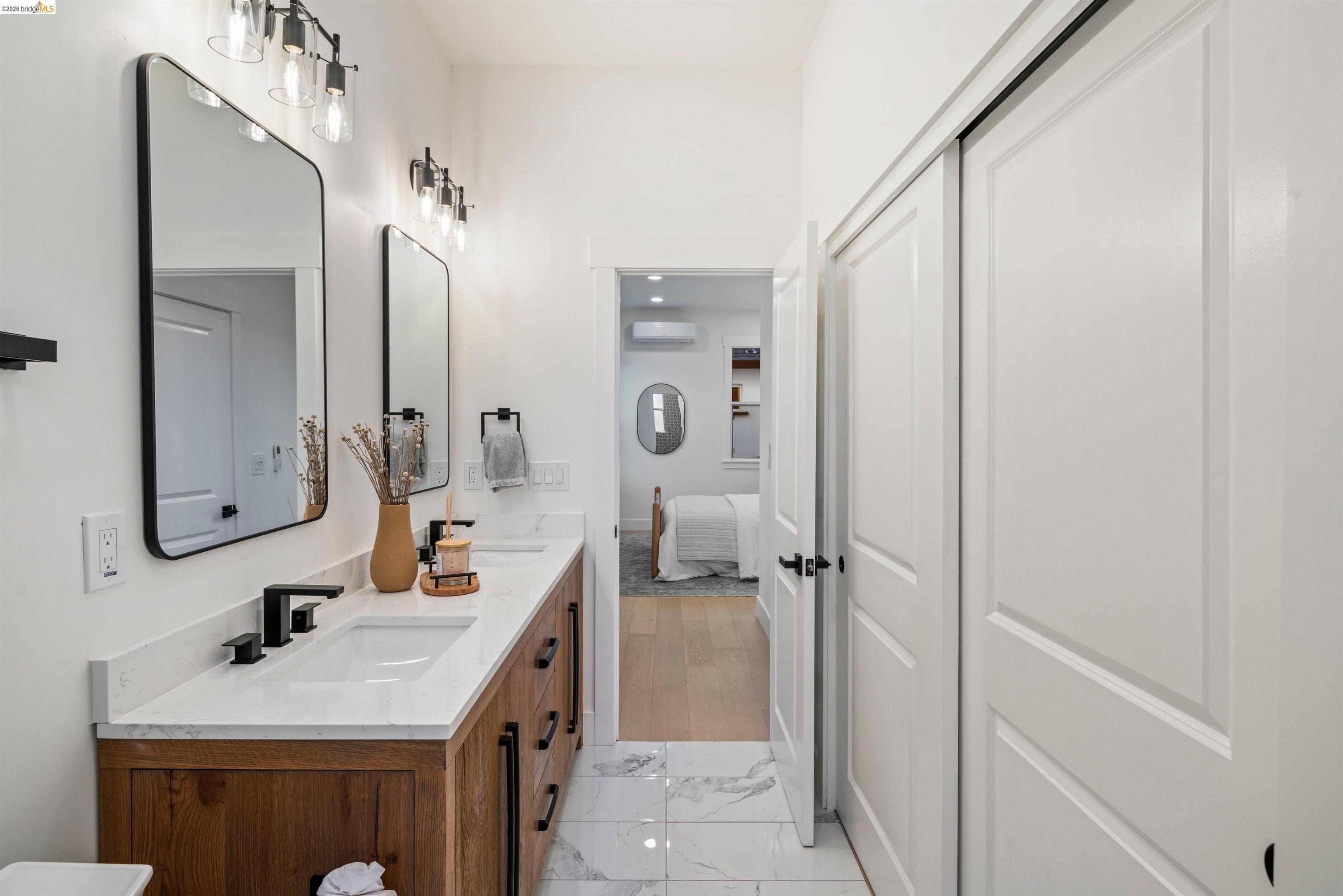 Detail Gallery Image 18 of 46 For 846 Adams St, Albany,  CA 94706 - 3 Beds | 2 Baths