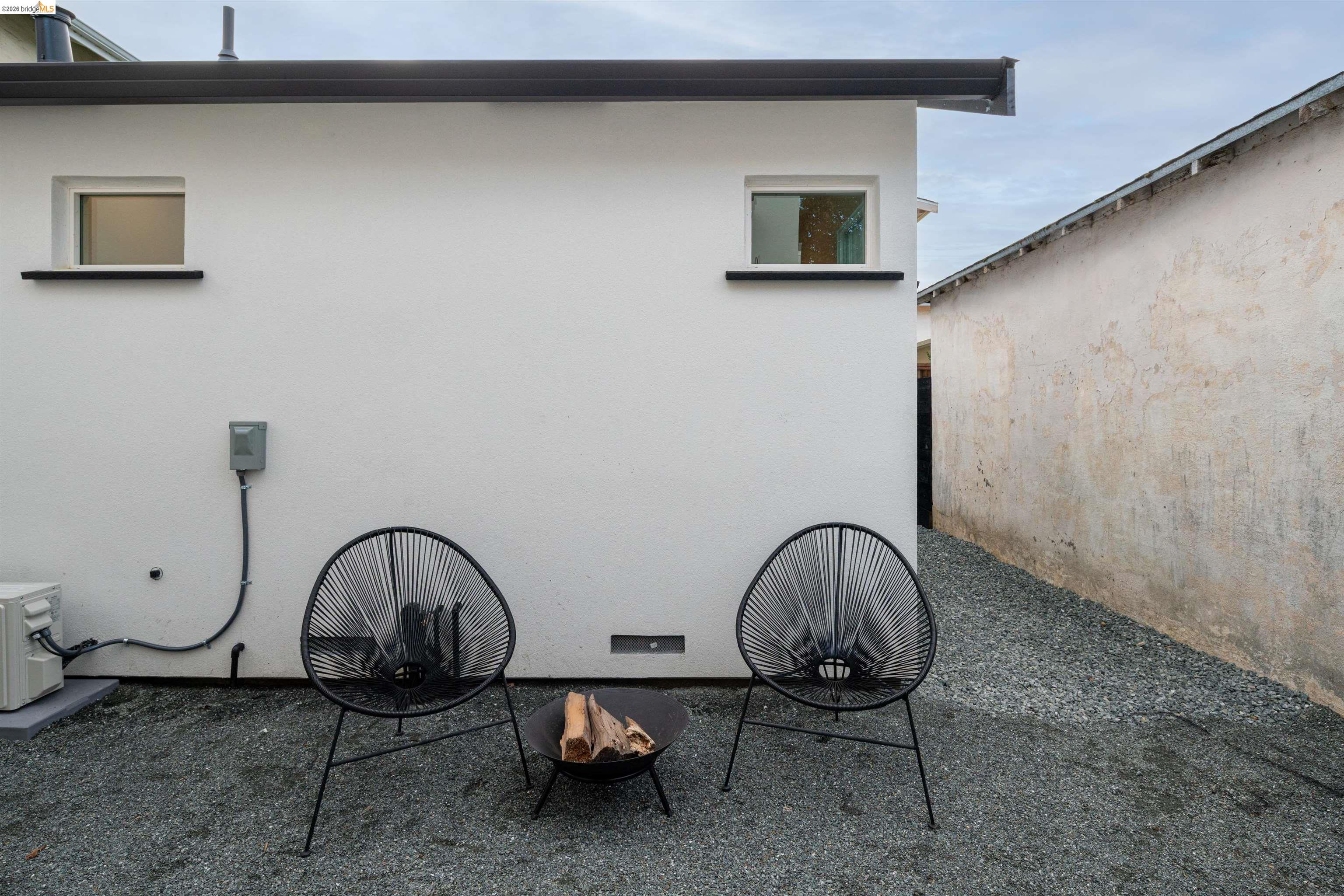 Detail Gallery Image 28 of 46 For 846 Adams St, Albany,  CA 94706 - 3 Beds | 2 Baths