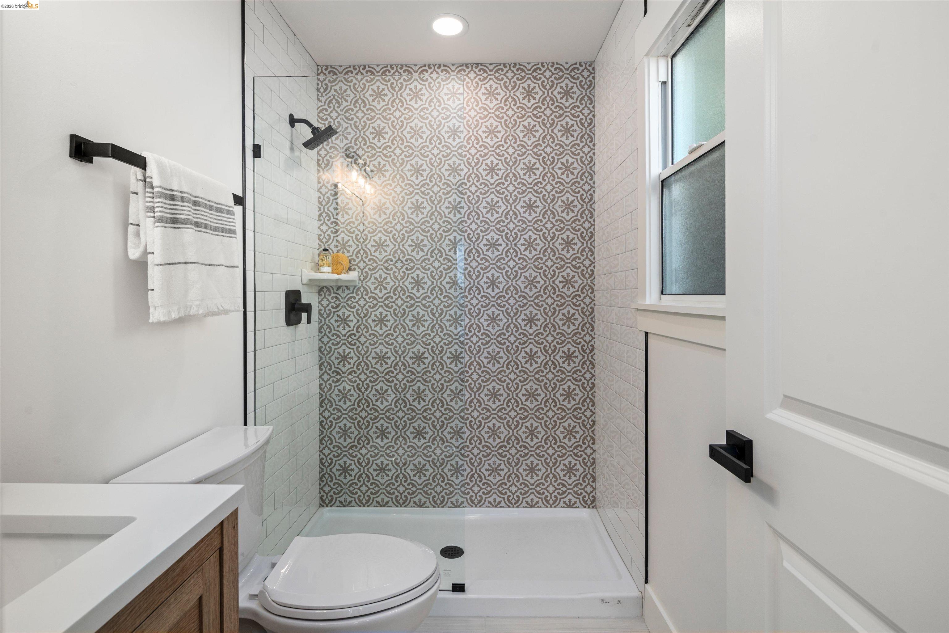 Detail Gallery Image 42 of 46 For 846 Adams St, Albany,  CA 94706 - 3 Beds | 2 Baths