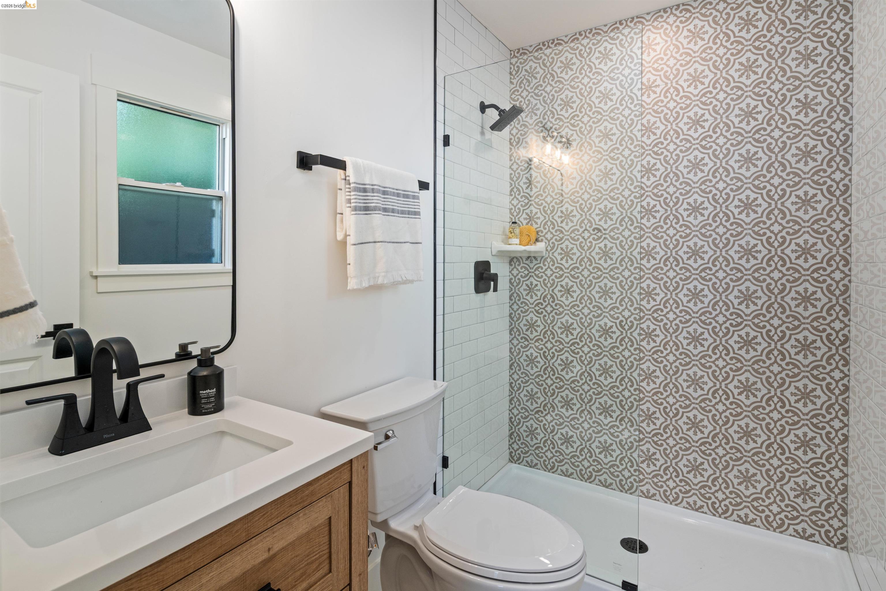 Detail Gallery Image 43 of 46 For 846 Adams St, Albany,  CA 94706 - 3 Beds | 2 Baths