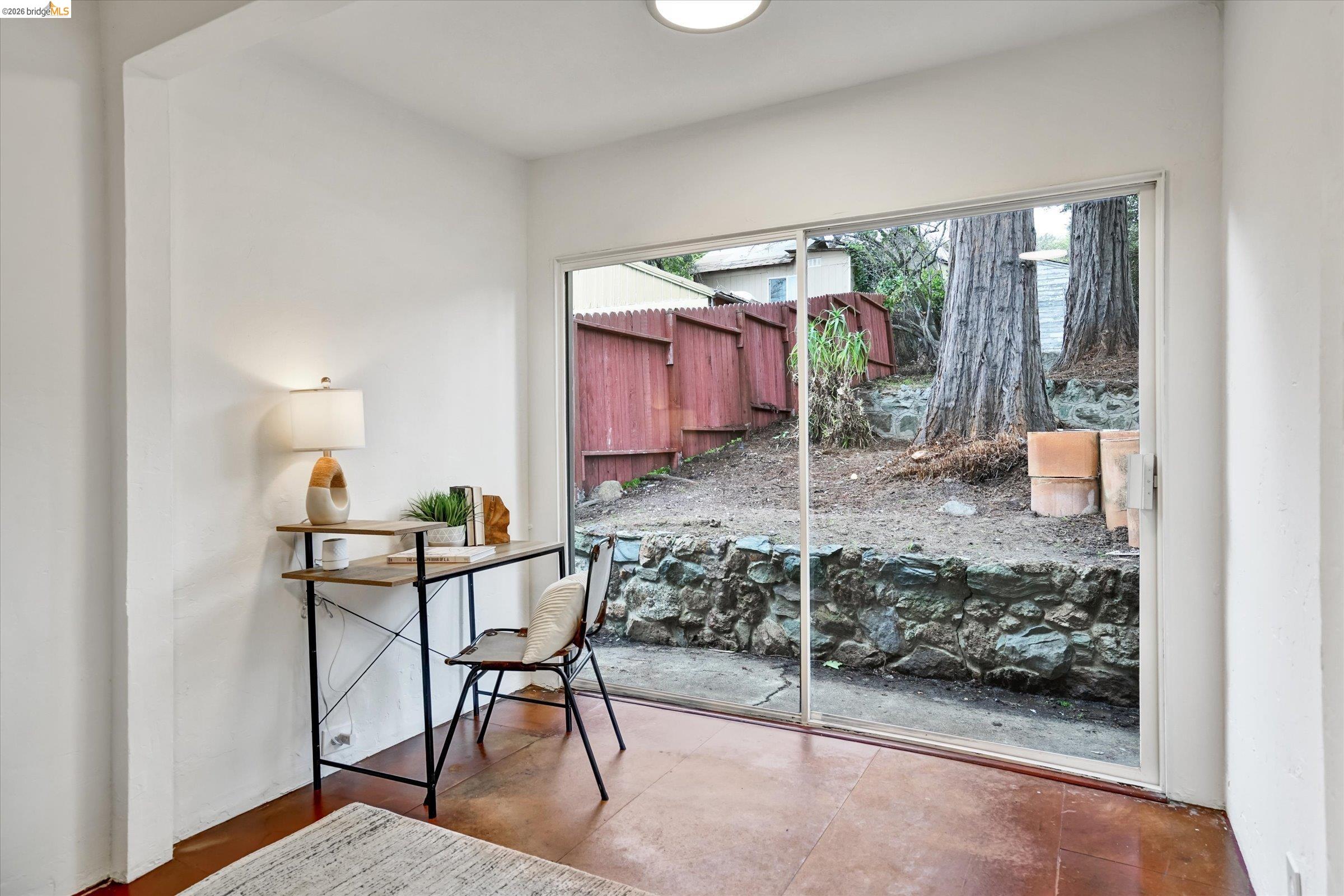 Detail Gallery Image 11 of 27 For 7603 Terrace Dr, El Cerrito,  CA 94530 - 1 Beds | 1 Baths