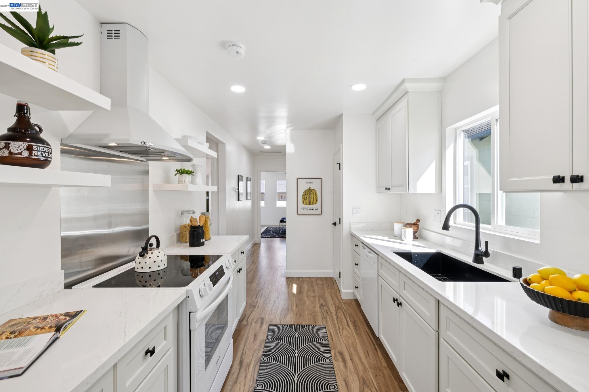 Detail Gallery Image 12 of 34 For 917 Channing Way, Berkeley,  CA 94710 - – Beds | – Baths