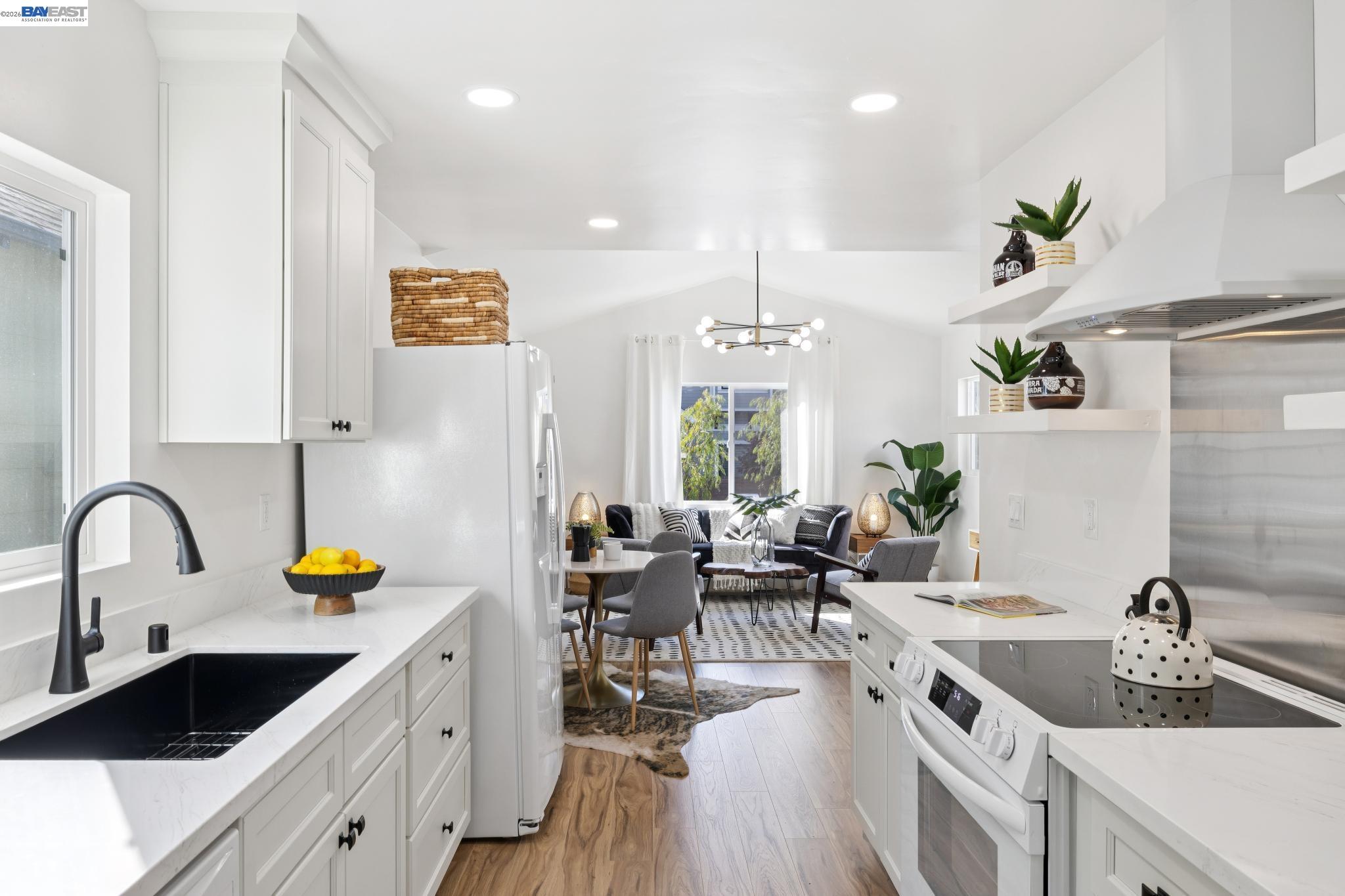 Detail Gallery Image 9 of 34 For 917 Channing Way, Berkeley,  CA 94710 - – Beds | – Baths