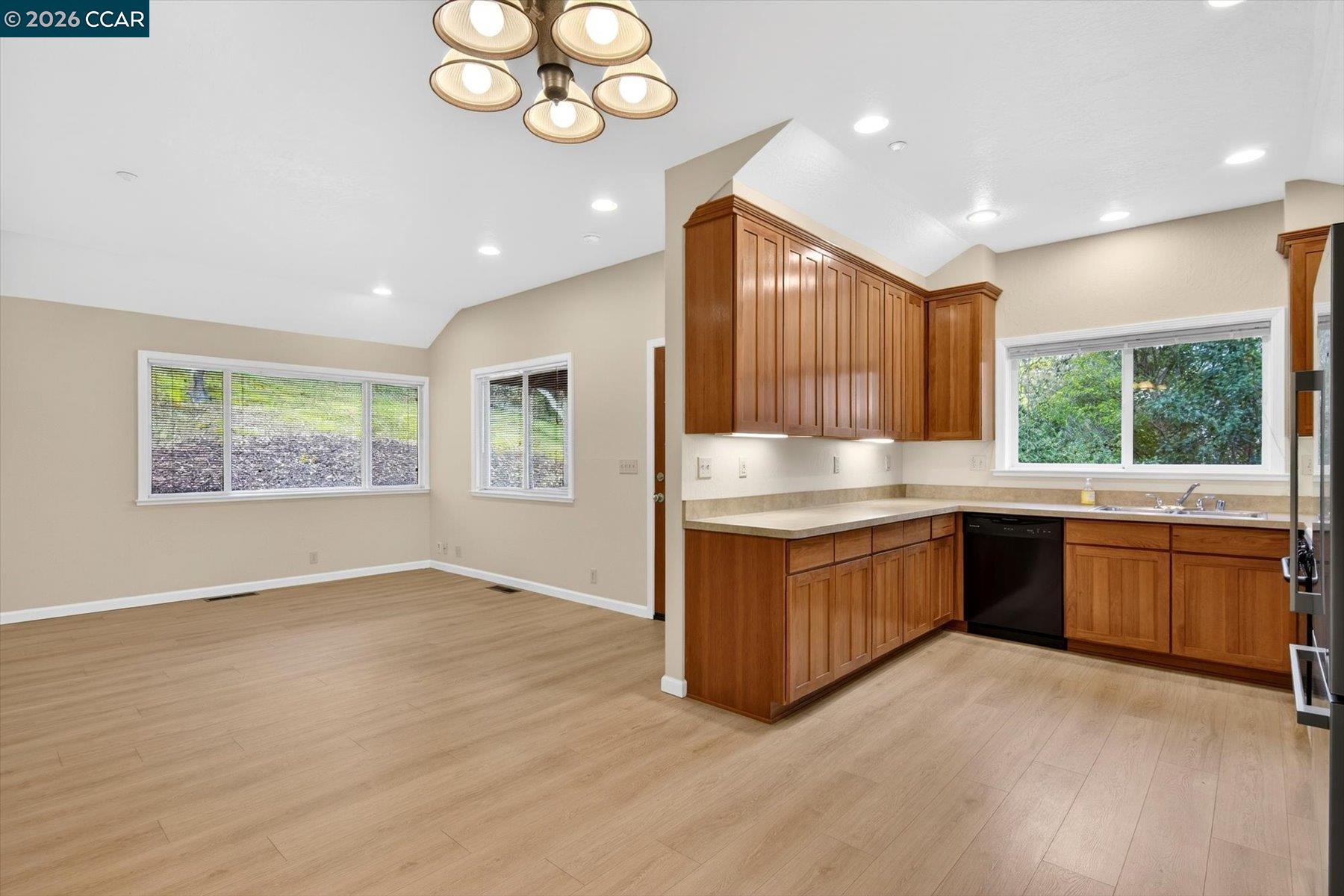 Detail Gallery Image 13 of 23 For 261 Castle Hill Ranch Rd a,  Walnut Creek,  CA 94595 - 2 Beds | 1 Baths