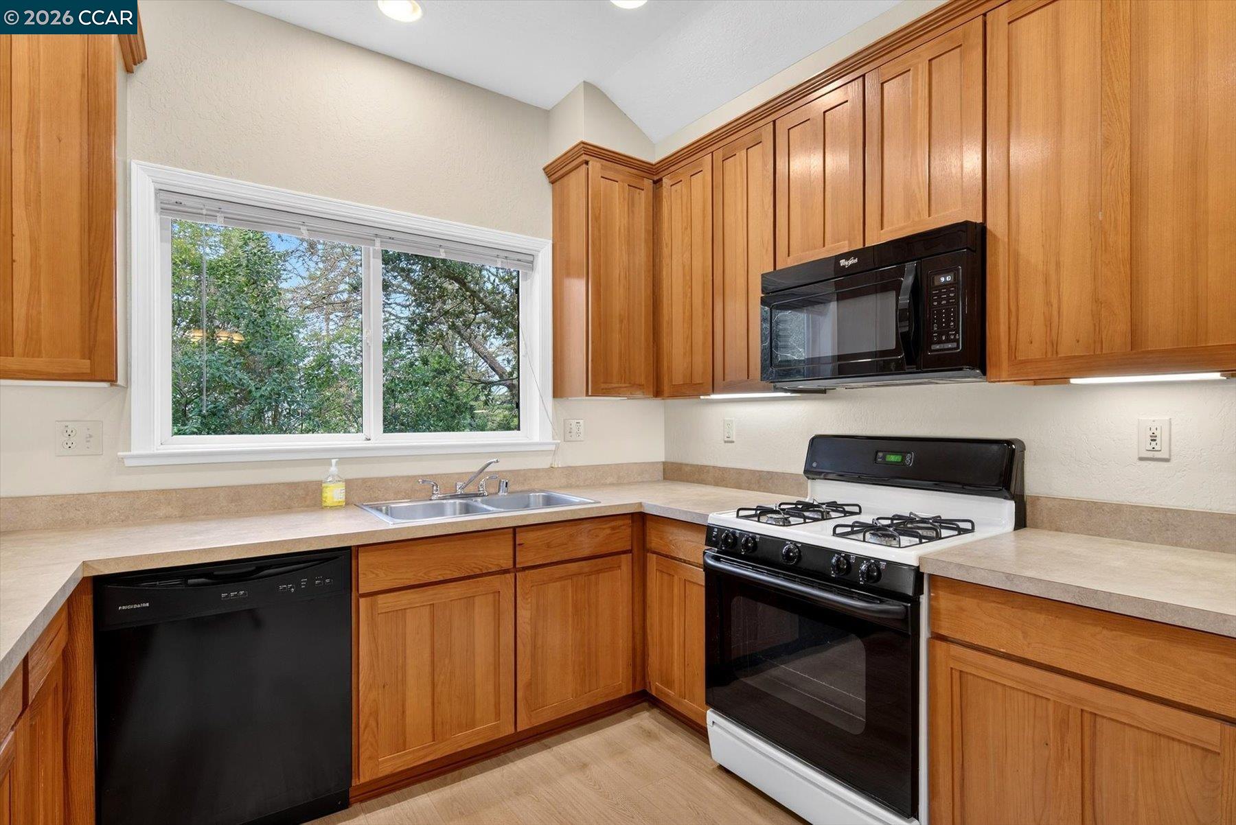 Detail Gallery Image 14 of 23 For 261 Castle Hill Ranch Rd a,  Walnut Creek,  CA 94595 - 2 Beds | 1 Baths