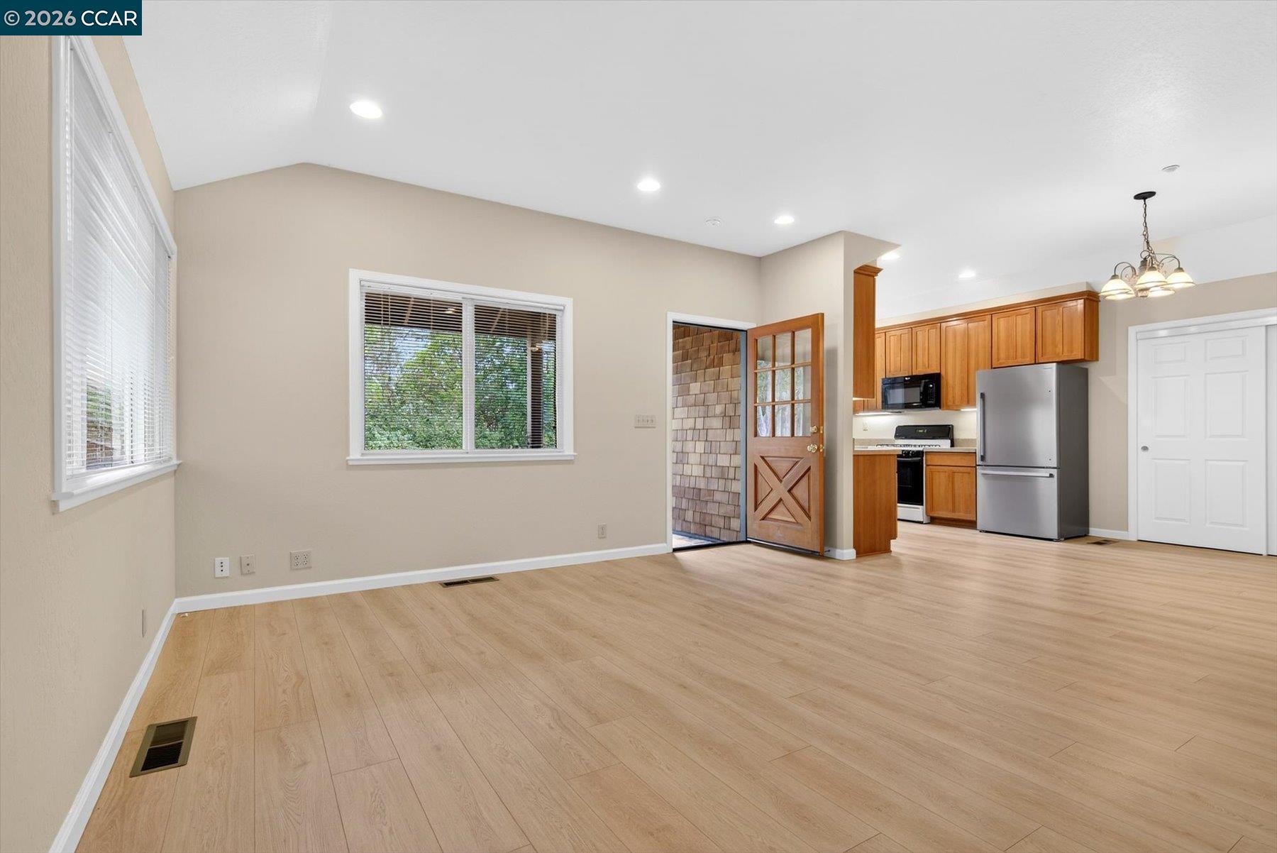 Detail Gallery Image 5 of 23 For 261 Castle Hill Ranch Rd a,  Walnut Creek,  CA 94595 - 2 Beds | 1 Baths