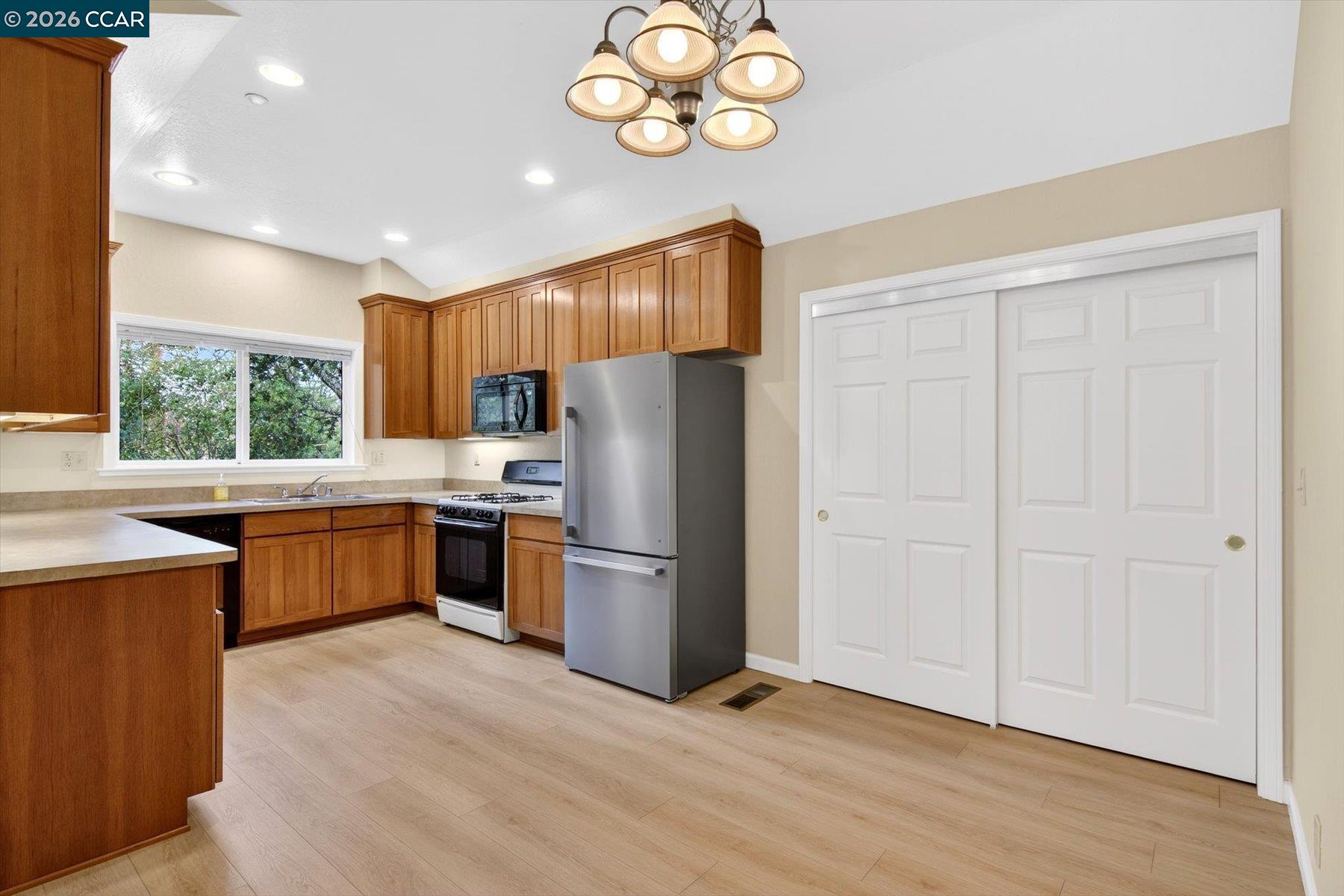 Detail Gallery Image 10 of 23 For 261 Castle Hill Ranch Rd a,  Walnut Creek,  CA 94595 - 2 Beds | 1 Baths