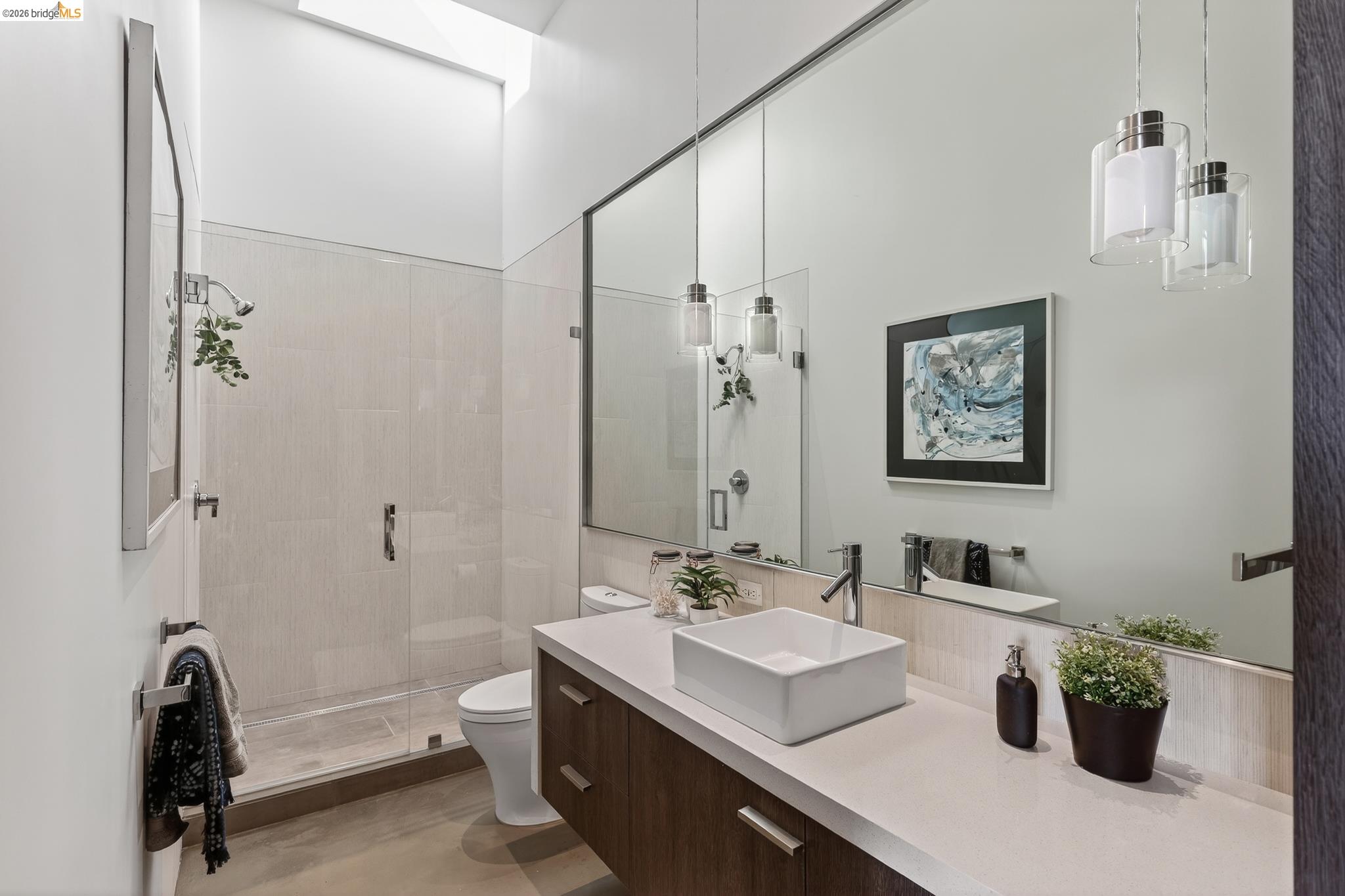 Detail Gallery Image 18 of 41 For 811 Folger Ave, Berkeley,  CA 94710 - 3 Beds | 2/1 Baths