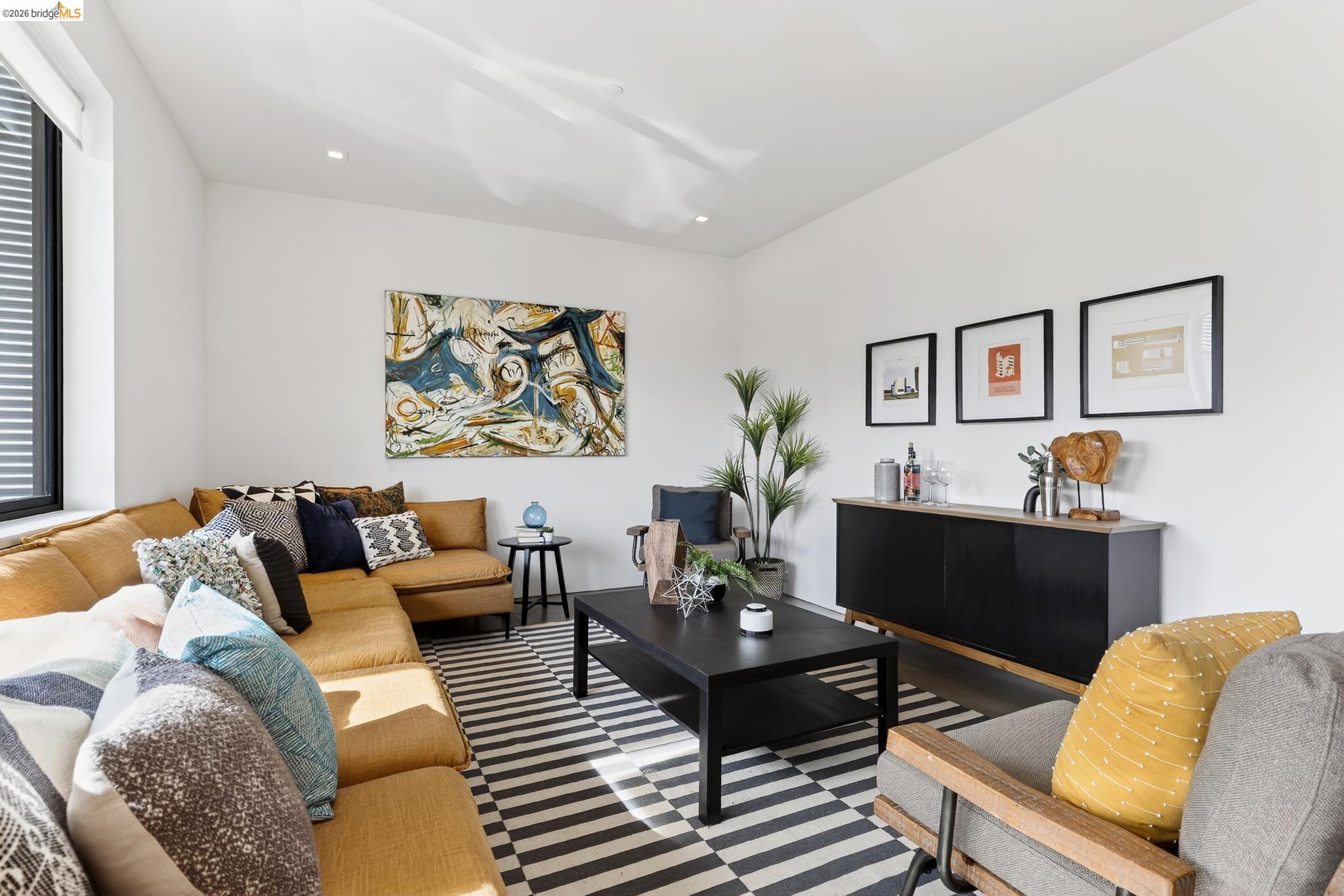 Detail Gallery Image 21 of 41 For 811 Folger Ave, Berkeley,  CA 94710 - 3 Beds | 2/1 Baths