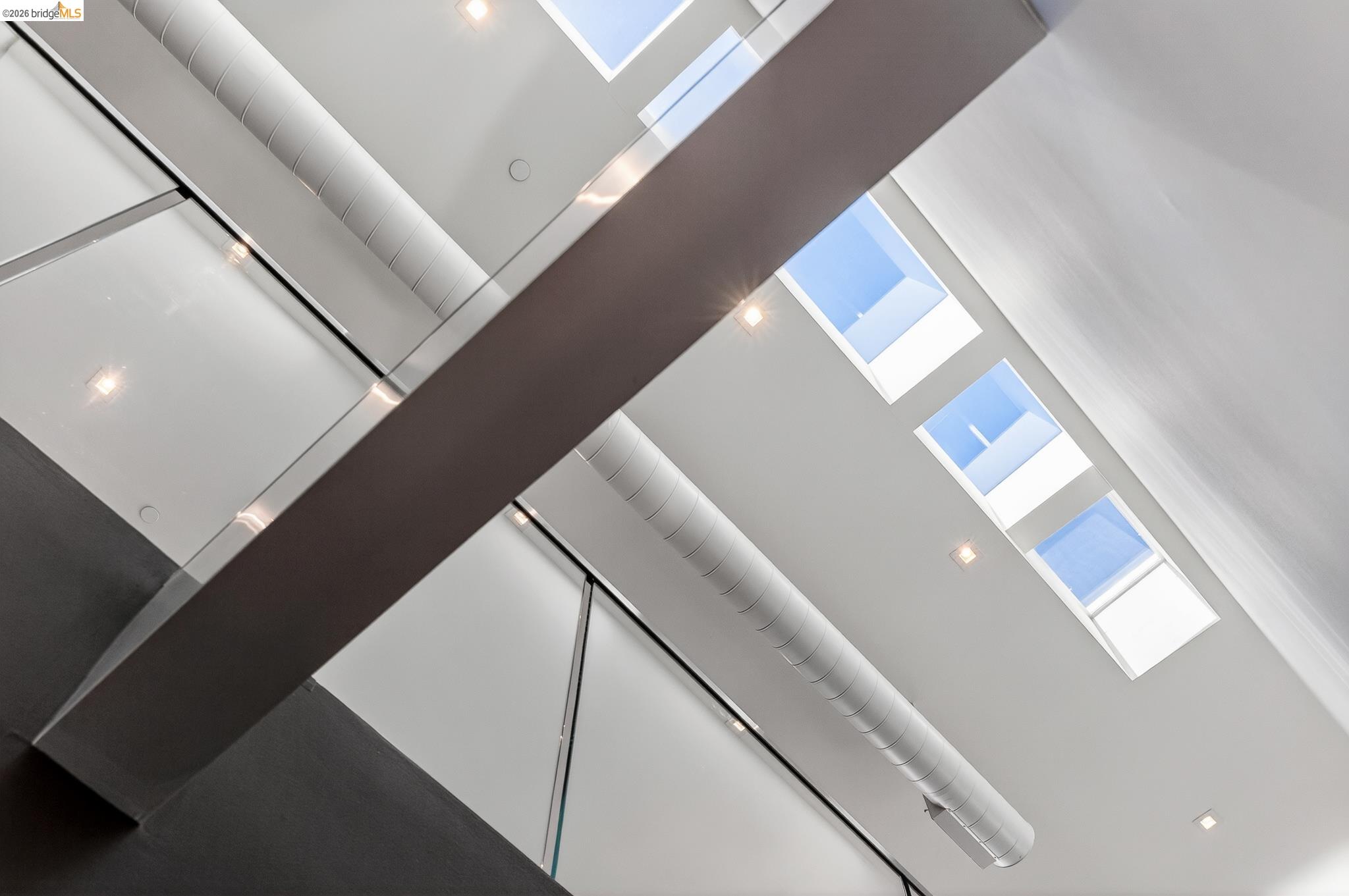 Detail Gallery Image 28 of 41 For 811 Folger Ave, Berkeley,  CA 94710 - 3 Beds | 2/1 Baths