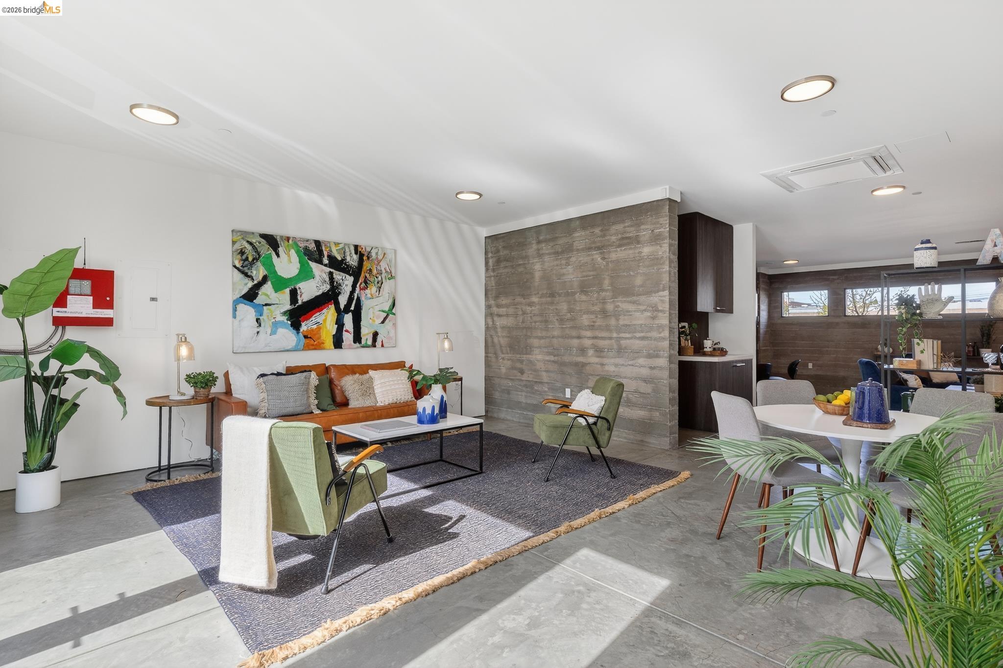 Detail Gallery Image 32 of 41 For 811 Folger Ave, Berkeley,  CA 94710 - 3 Beds | 2/1 Baths