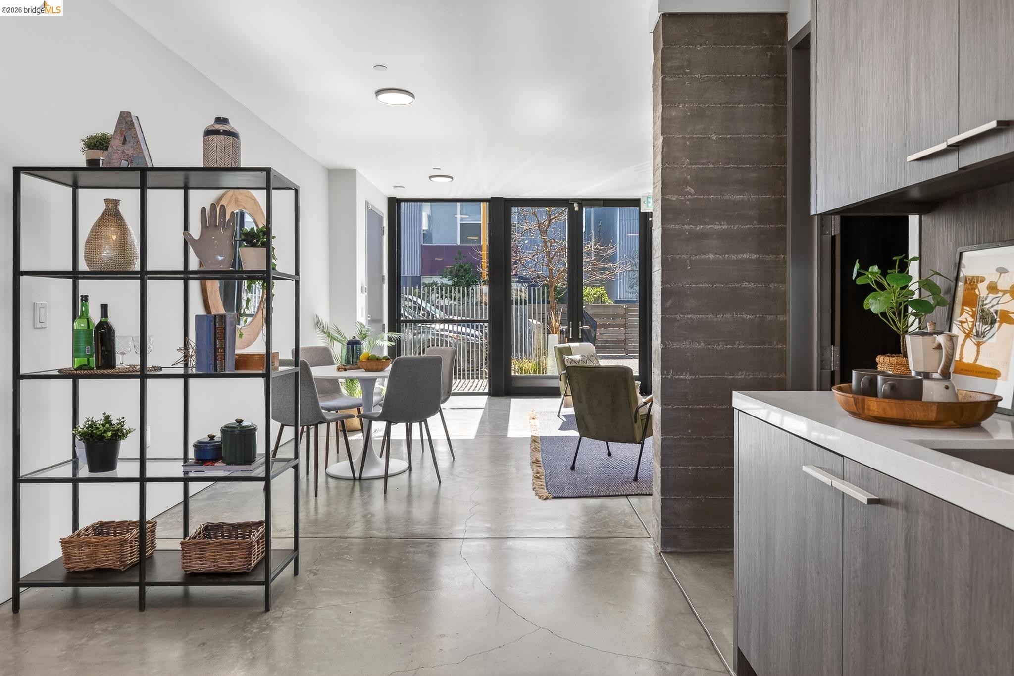 Detail Gallery Image 39 of 41 For 811 Folger Ave, Berkeley,  CA 94710 - 3 Beds | 2/1 Baths