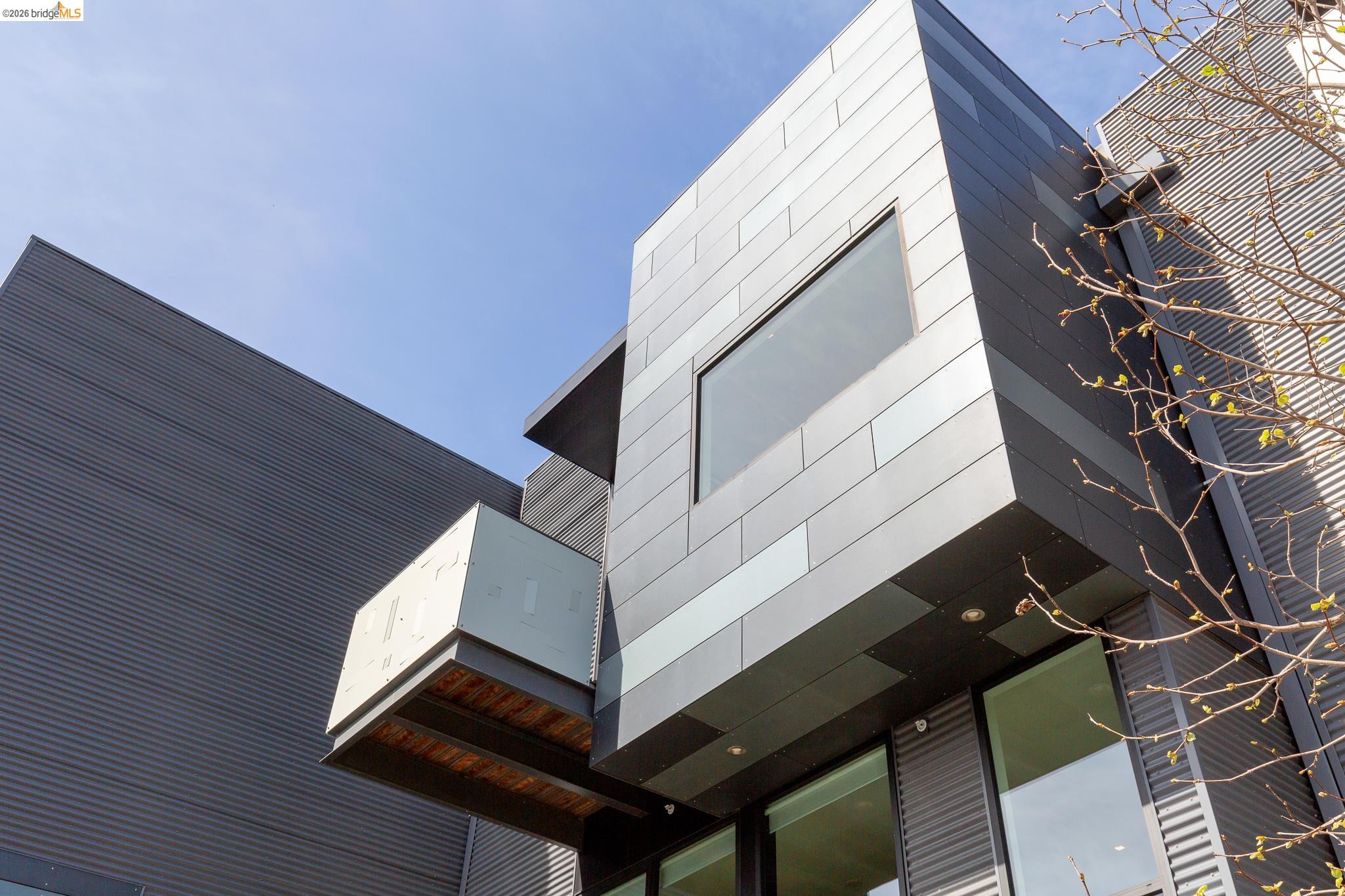 Detail Gallery Image 40 of 41 For 811 Folger Ave, Berkeley,  CA 94710 - 3 Beds | 2/1 Baths