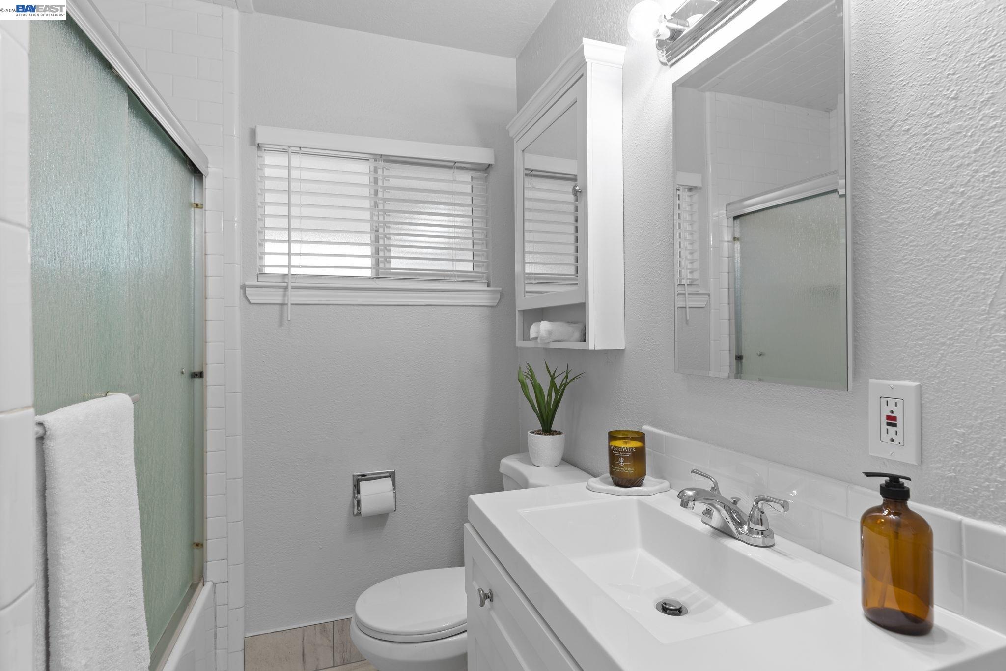 Detail Gallery Image 18 of 26 For 412 Solano Ave, San Lorenzo,  CA 94541 - 3 Beds | 1/1 Baths