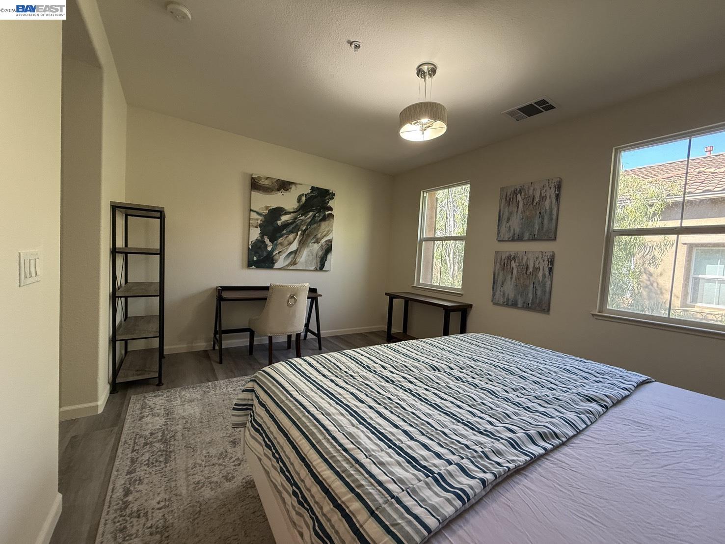 Detail Gallery Image 11 of 29 For 2200 Beech Cir, San Jose,  CA 95131 - 3 Beds | 3 Baths