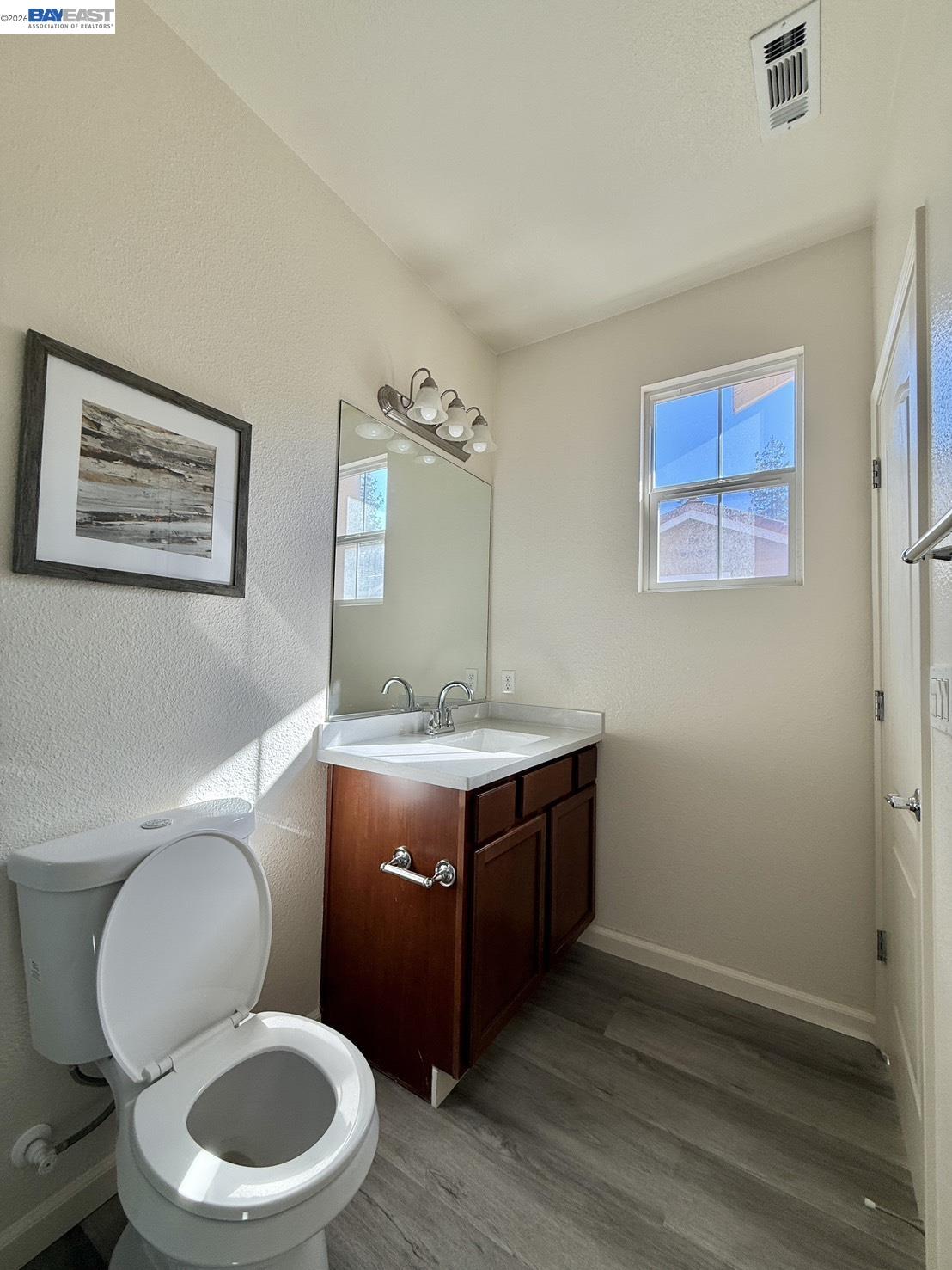 Detail Gallery Image 11 of 35 For 2200 Beech Cir, San Jose,  CA 95131 - 3 Beds | 3 Baths