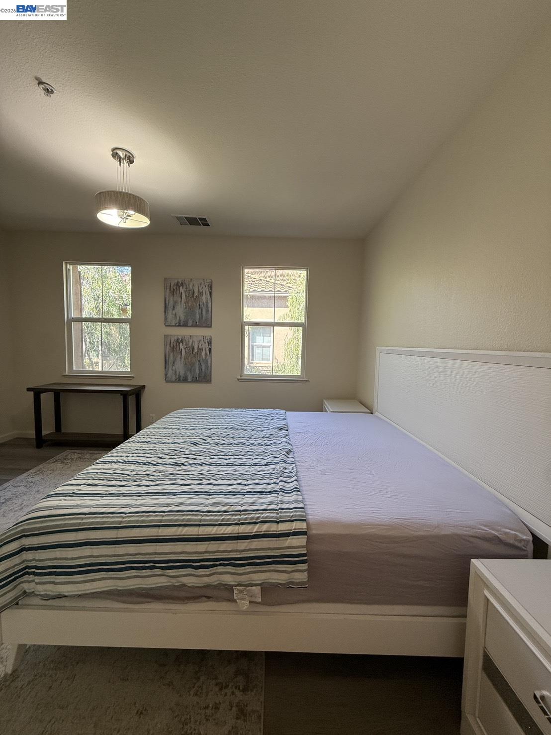 Detail Gallery Image 12 of 29 For 2200 Beech Cir, San Jose,  CA 95131 - 3 Beds | 3 Baths