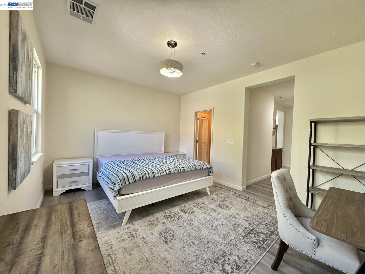 Detail Gallery Image 13 of 35 For 2200 Beech Cir, San Jose,  CA 95131 - 3 Beds | 3 Baths