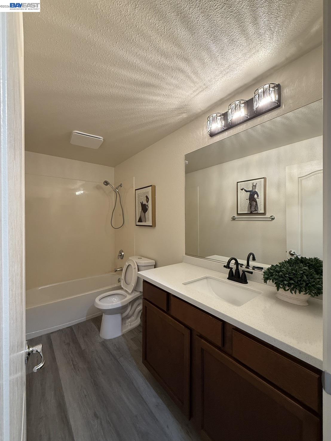 Detail Gallery Image 17 of 29 For 2200 Beech Cir, San Jose,  CA 95131 - 3 Beds | 3 Baths