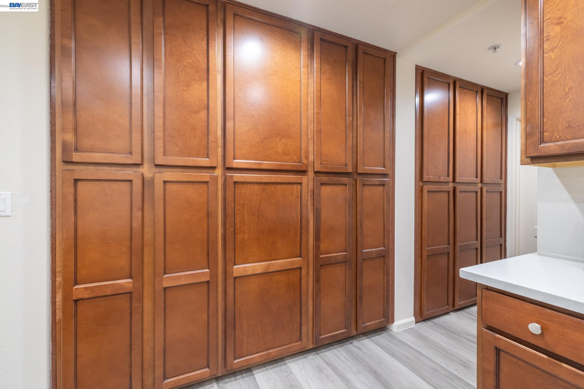 Detail Gallery Image 3 of 29 For 2200 Beech Cir, San Jose,  CA 95131 - 3 Beds | 3 Baths