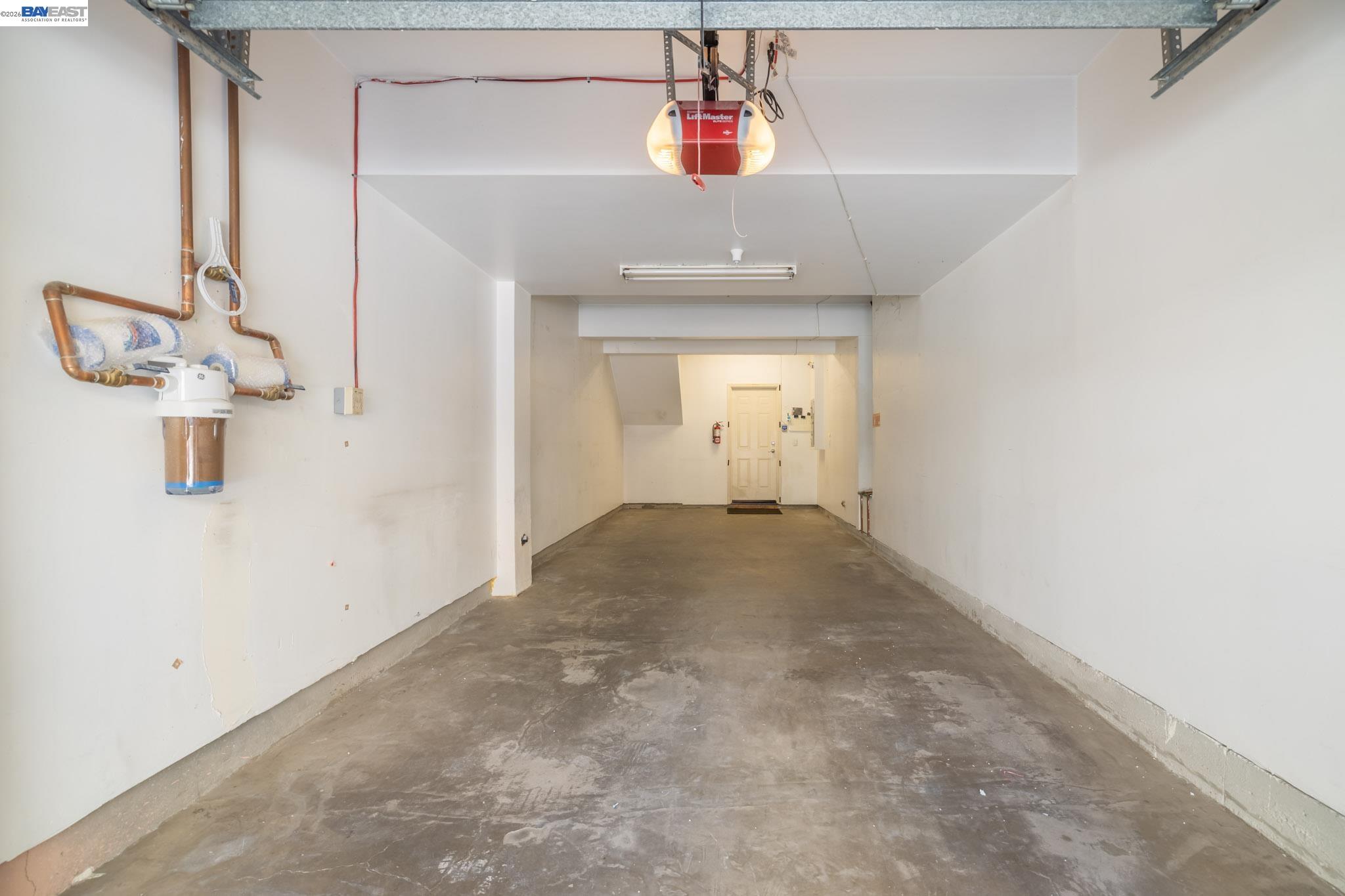 Detail Gallery Image 21 of 29 For 2200 Beech Cir, San Jose,  CA 95131 - 3 Beds | 3 Baths