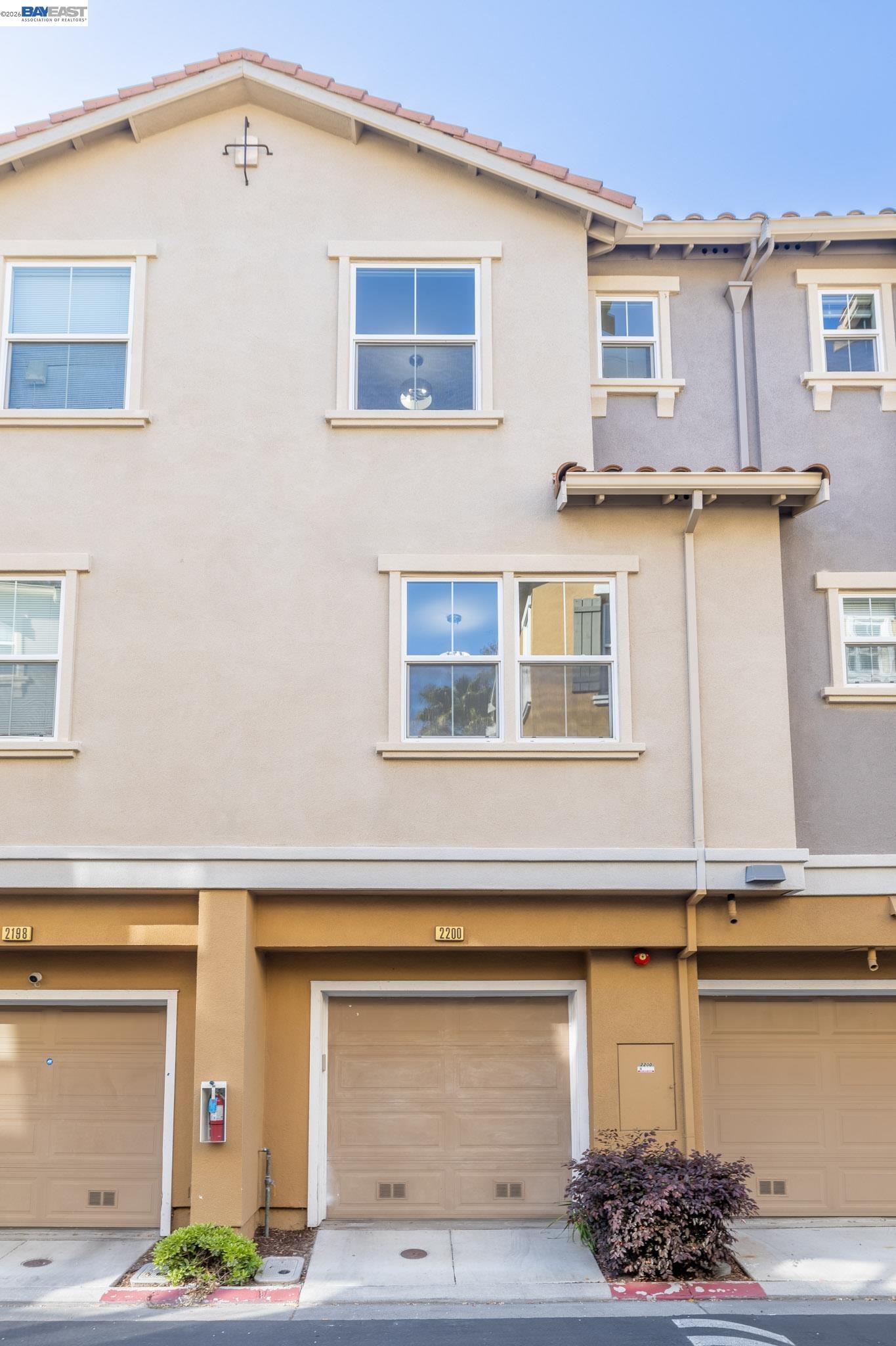 Detail Gallery Image 22 of 29 For 2200 Beech Cir, San Jose,  CA 95131 - 3 Beds | 3 Baths