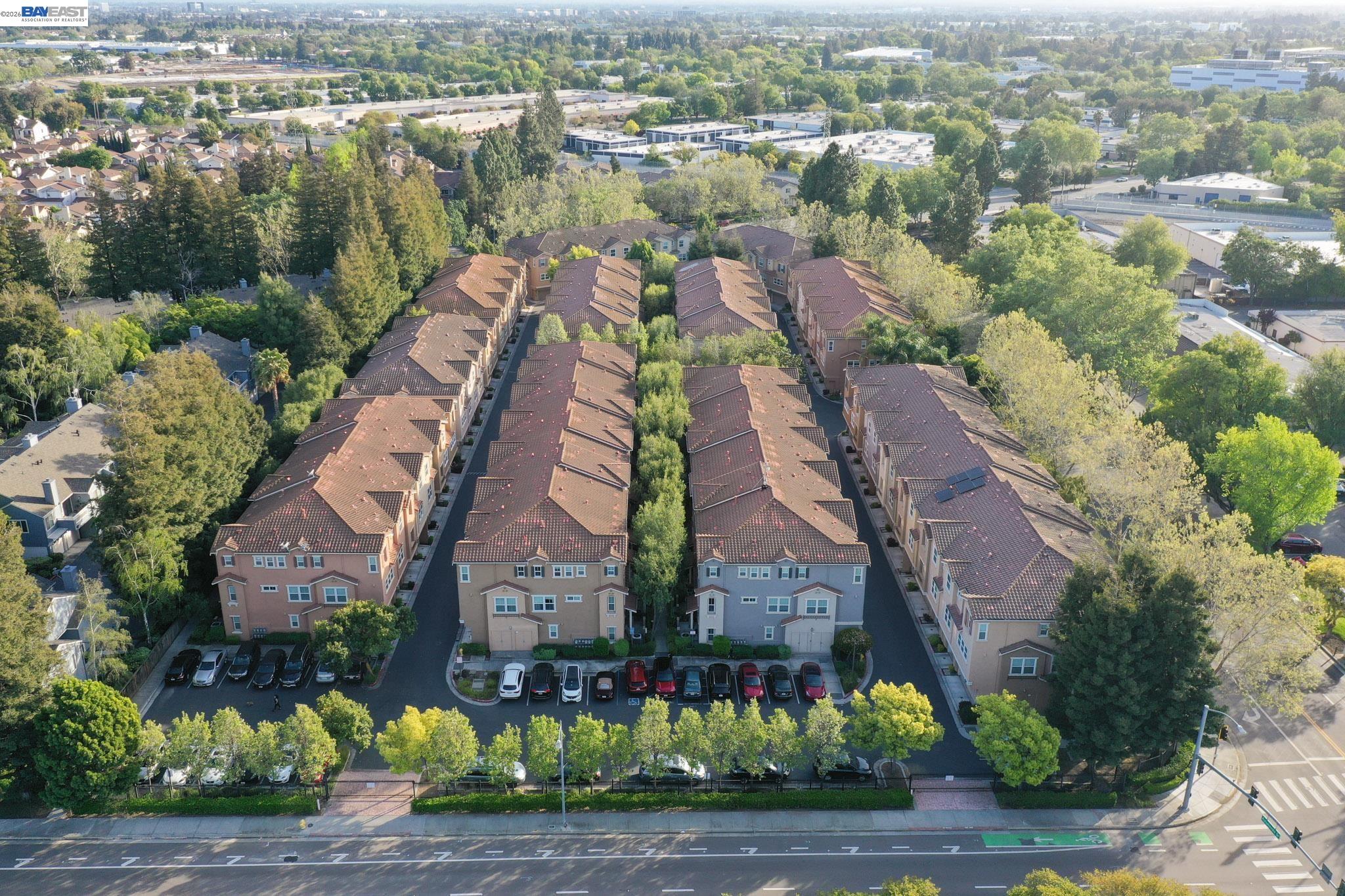 Detail Gallery Image 31 of 35 For 2200 Beech Cir, San Jose,  CA 95131 - 3 Beds | 3 Baths